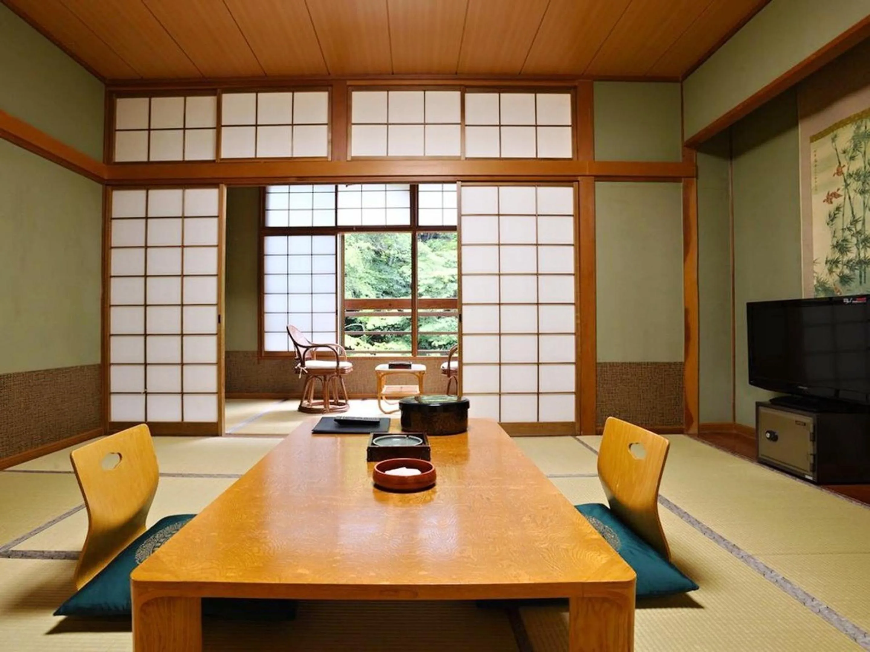 Photo of the whole room in Kaniyu