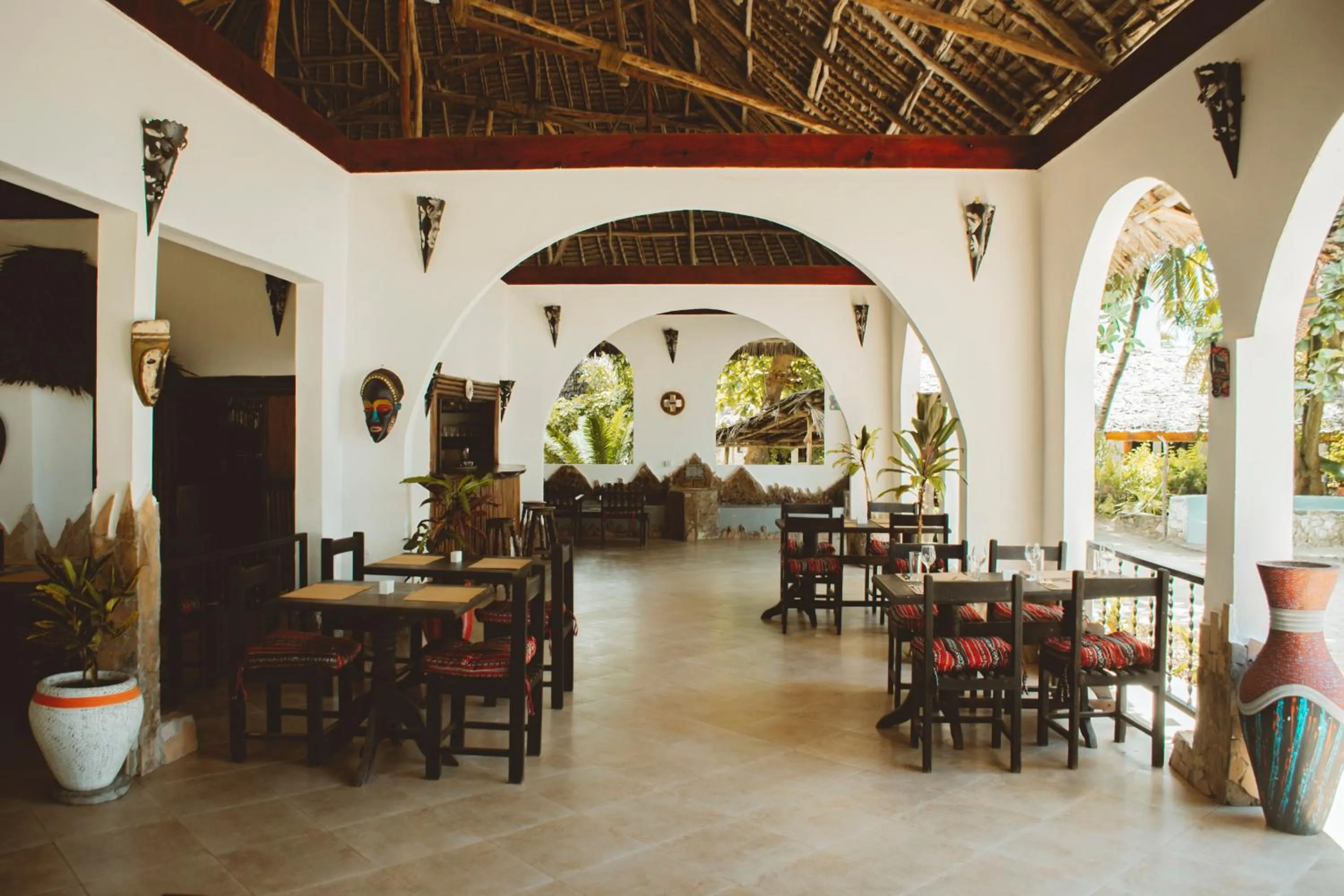 Restaurant/places to eat in Mambo Ocean Resort