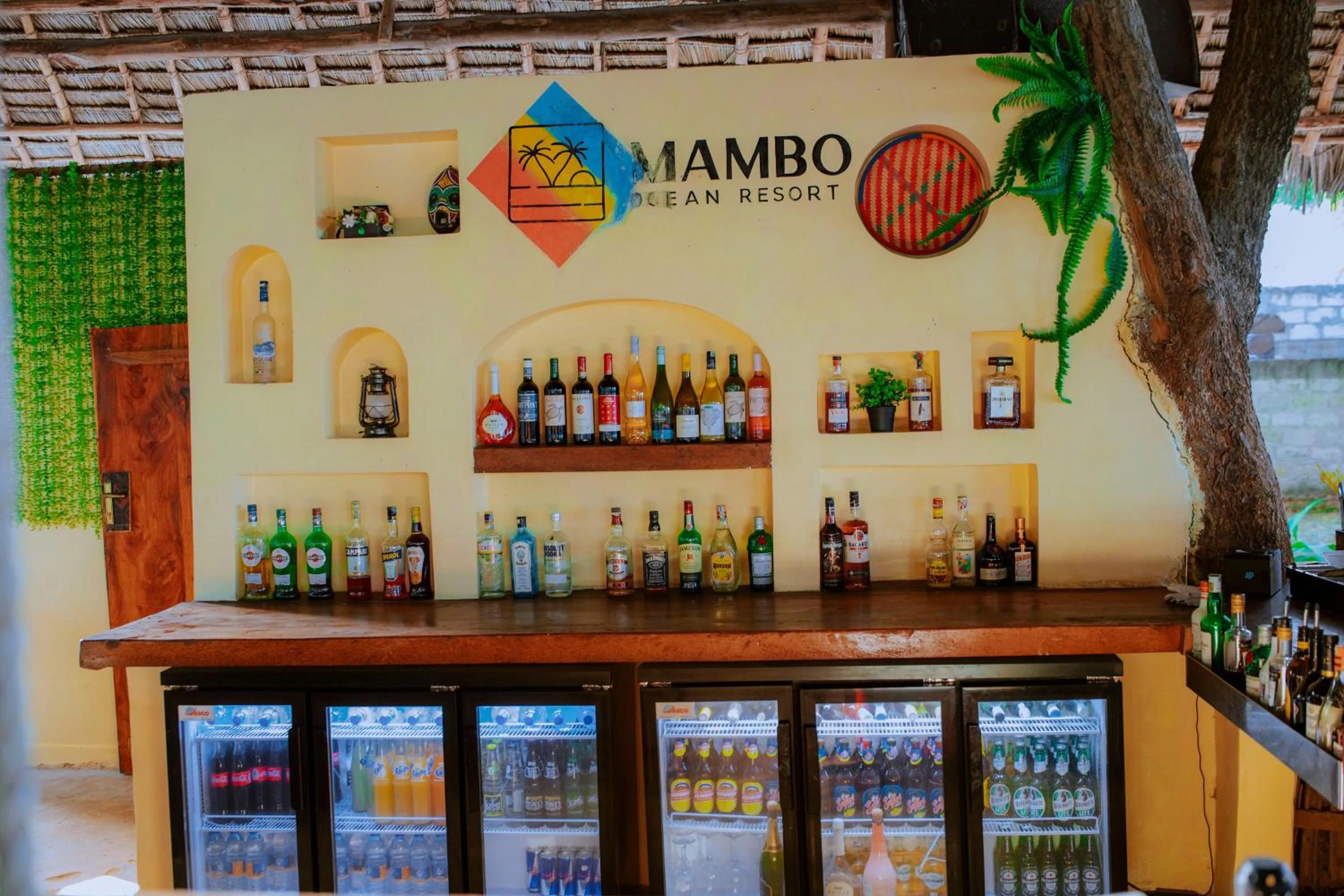 Restaurant/places to eat in Mambo Ocean Resort