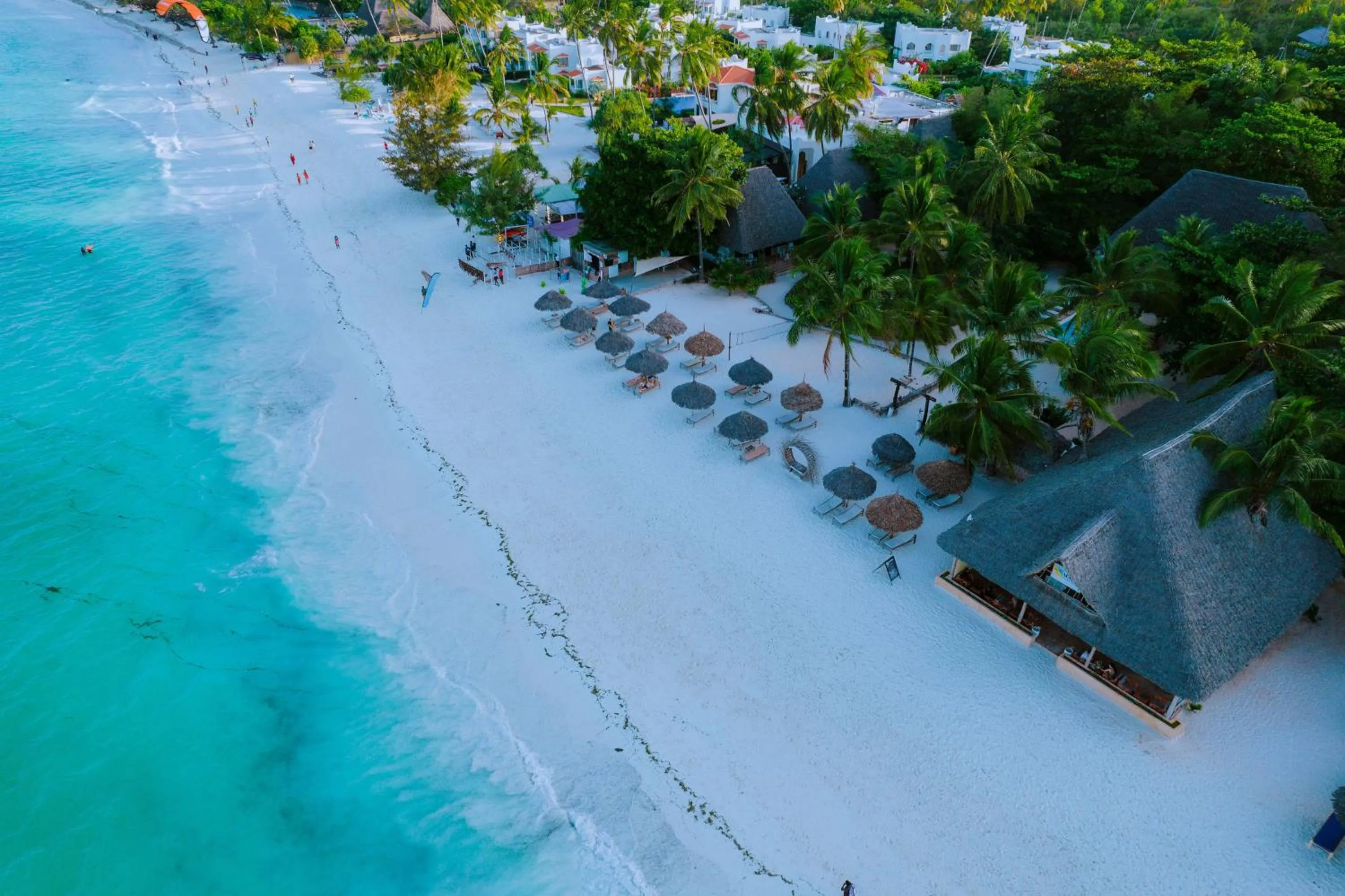 Beach in Mambo Ocean Resort