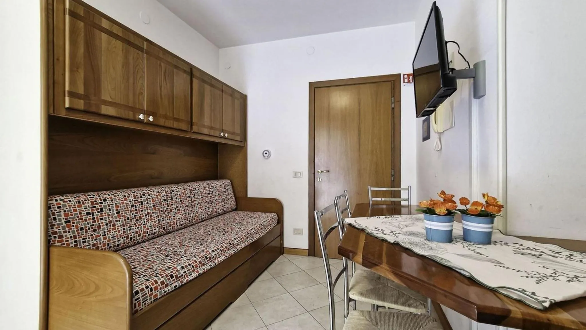 Cozy flat 80mt from the beach-Beahost