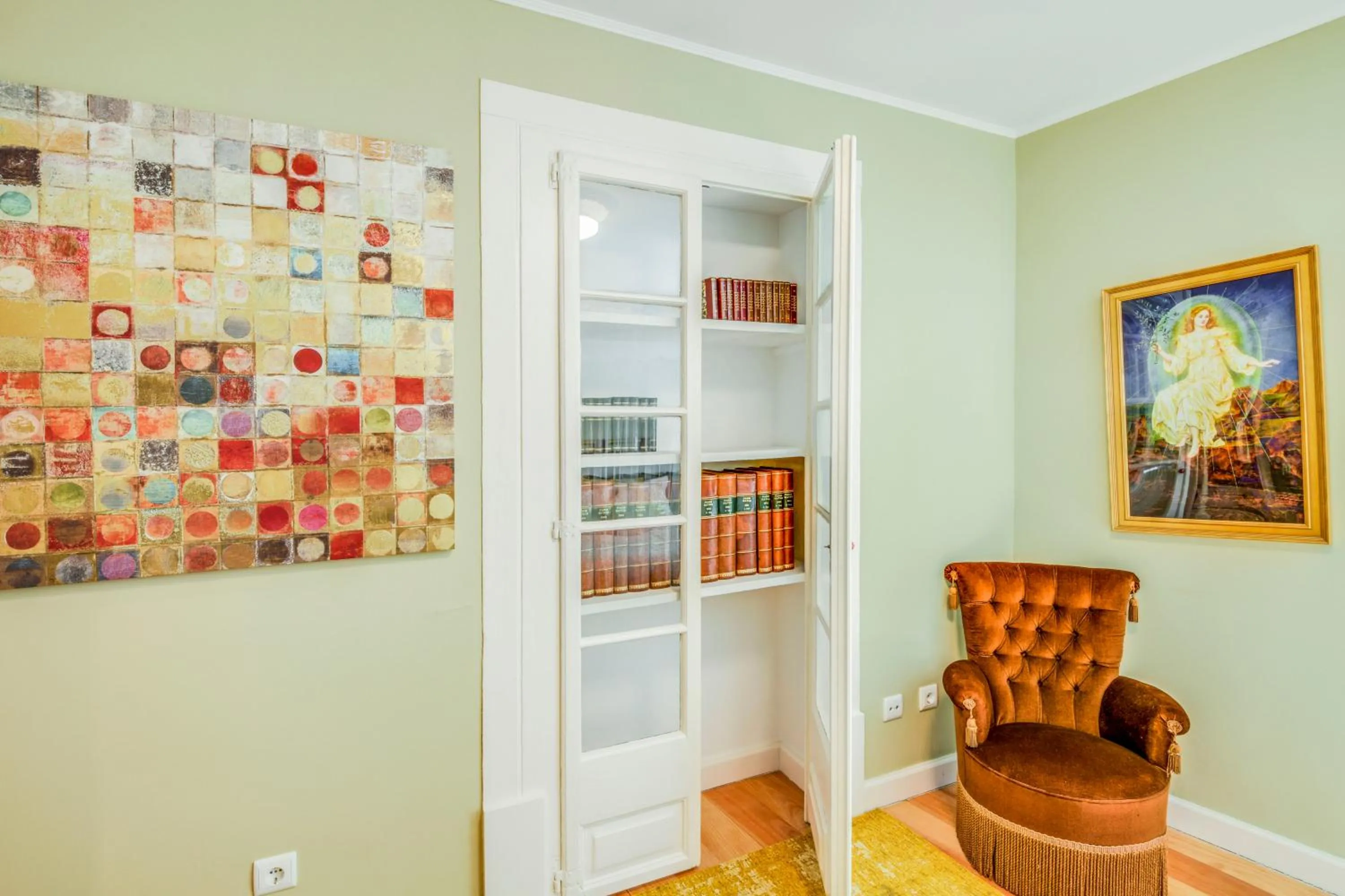 LUXa Charm House by LovelyStay