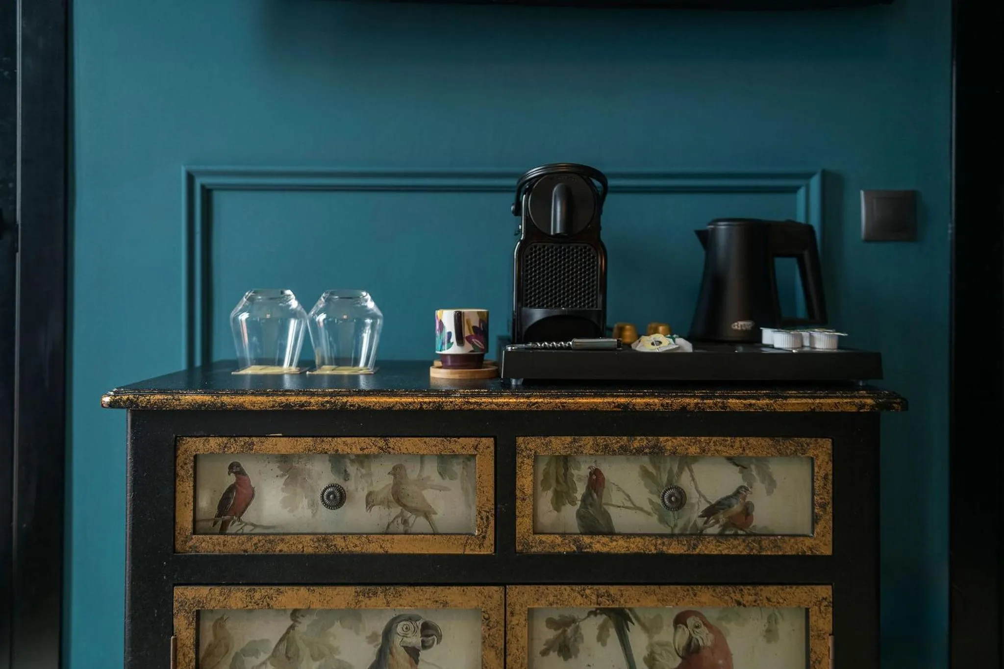 Coffee/tea facilities in Boutique Suites