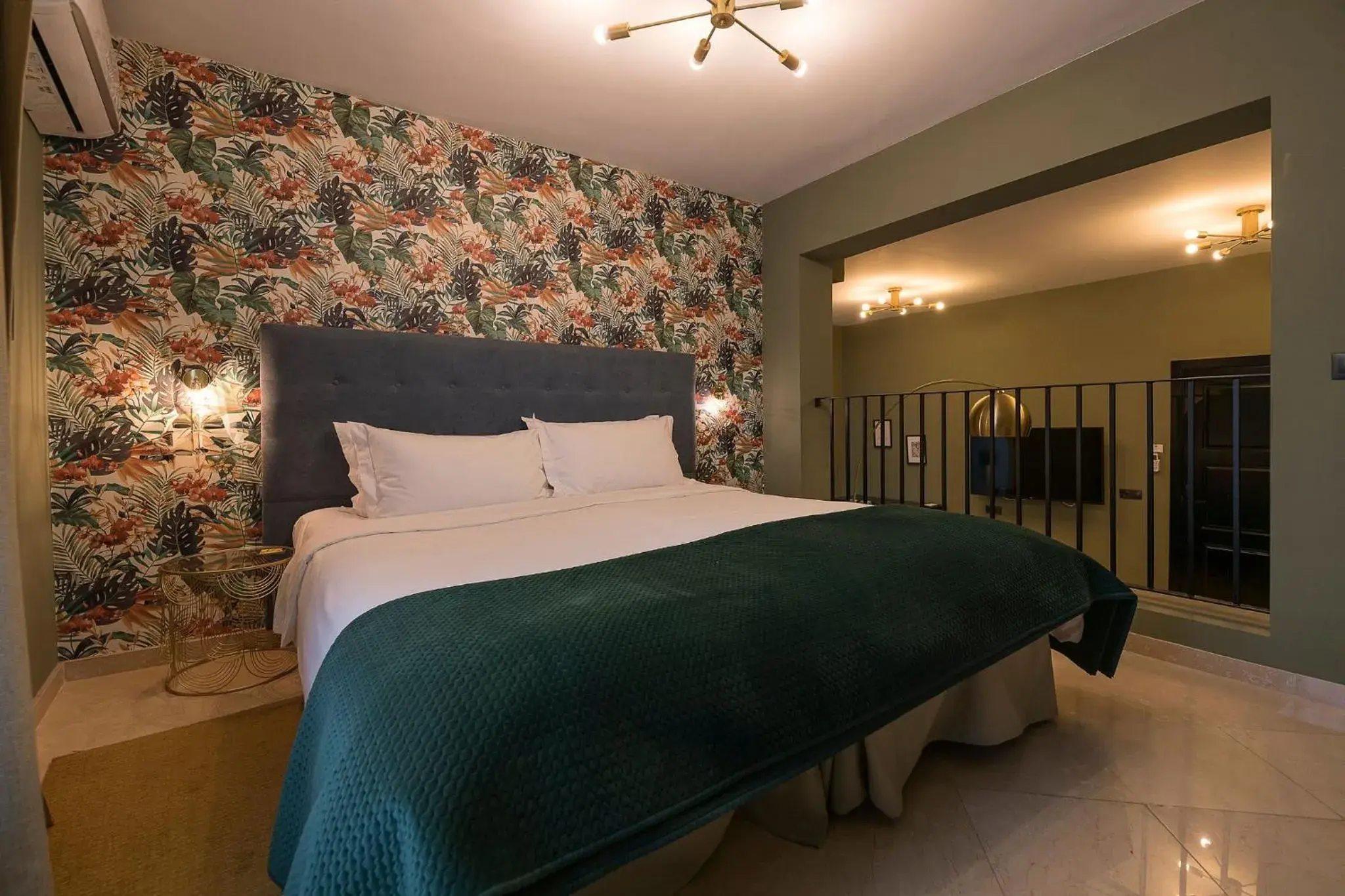 Deluxe King Suite - single occupancy in Boutique Suites Deluxe King Suite - single occupancy in Boutique Suites