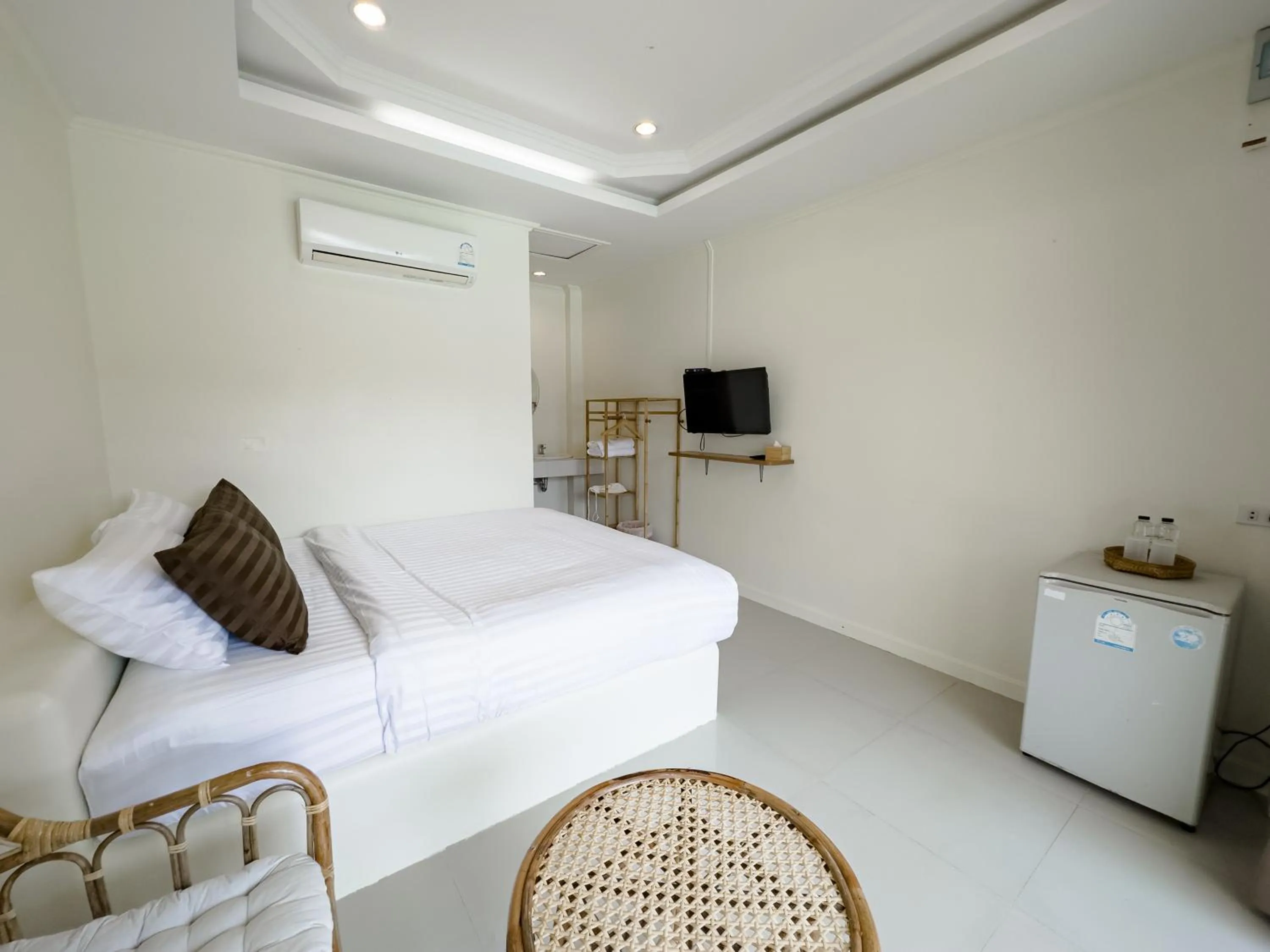 Bed in Sun and Sea KohLarn