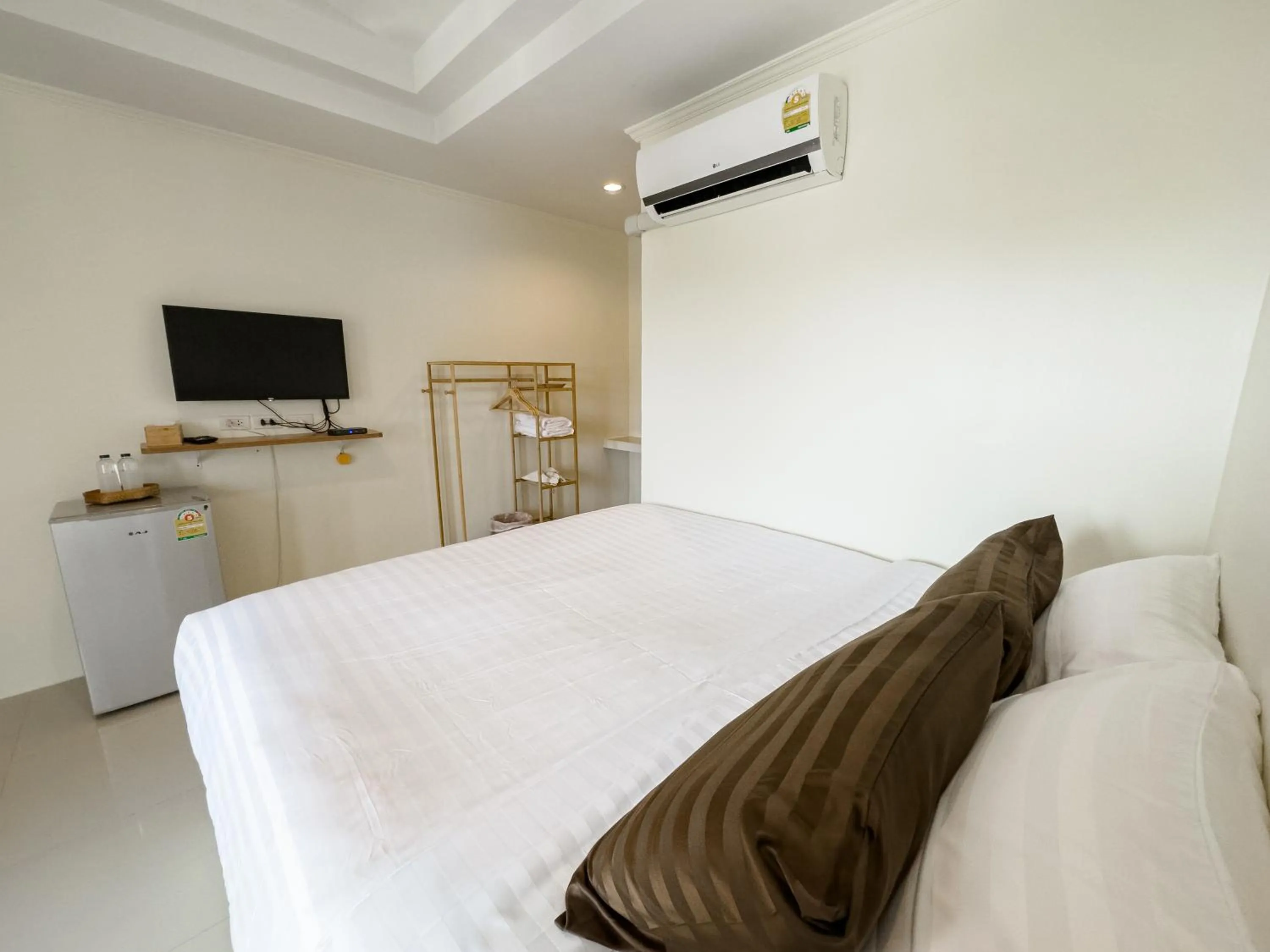 Bed in Sun and Sea KohLarn