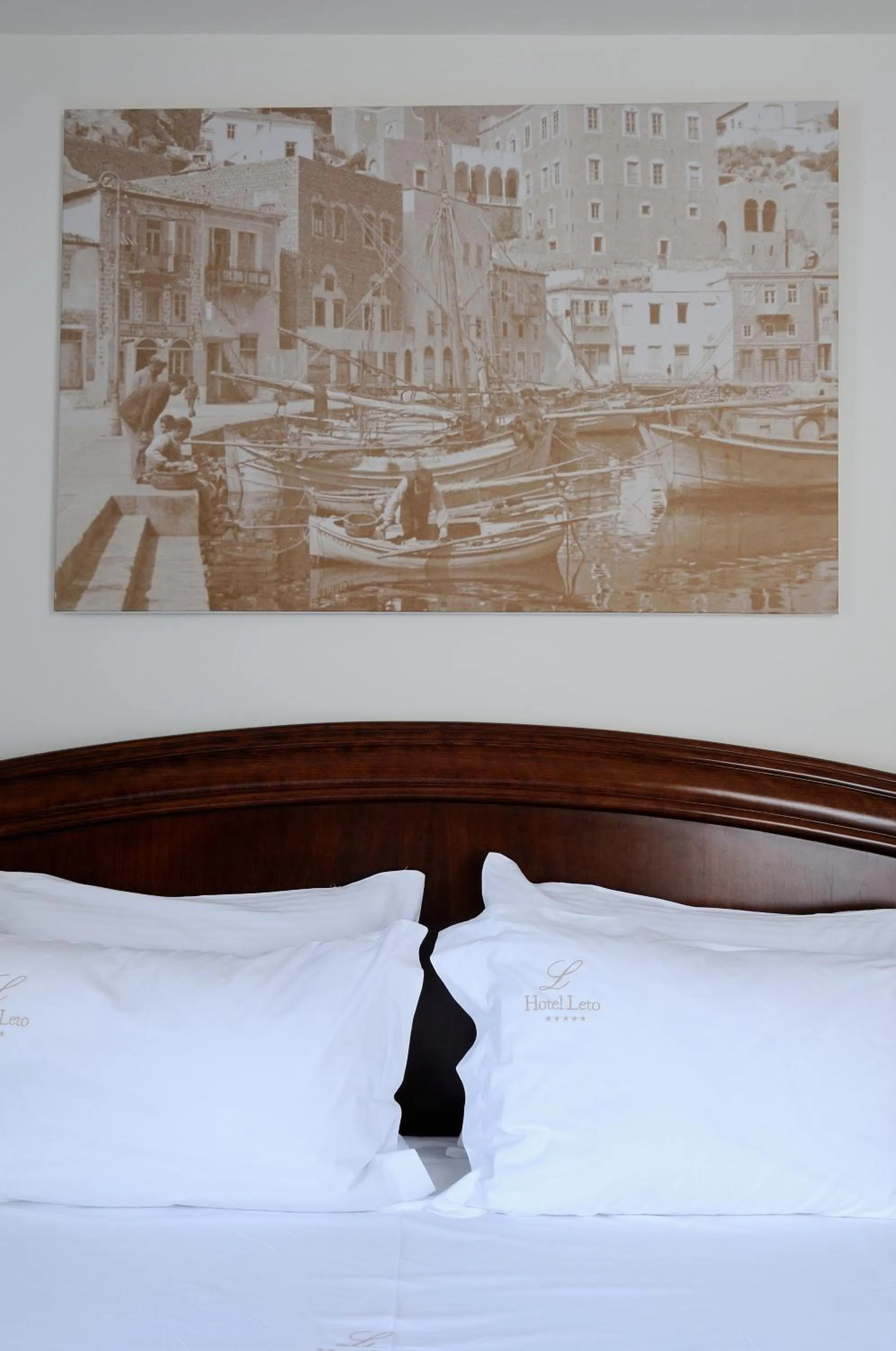 Bedroom, Bed in Hotel Leto Hydra