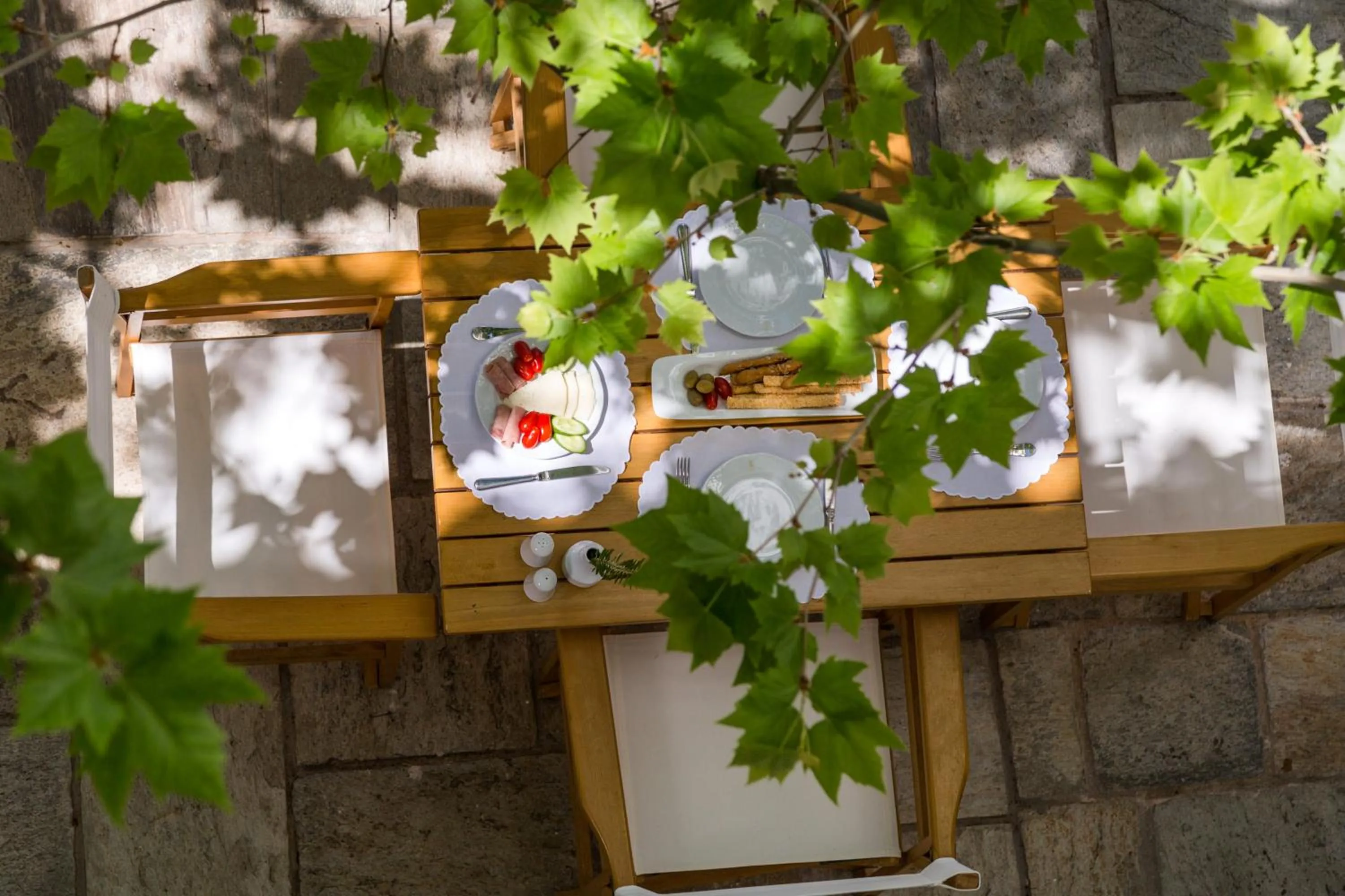 Patio in Hotel Leto Hydra