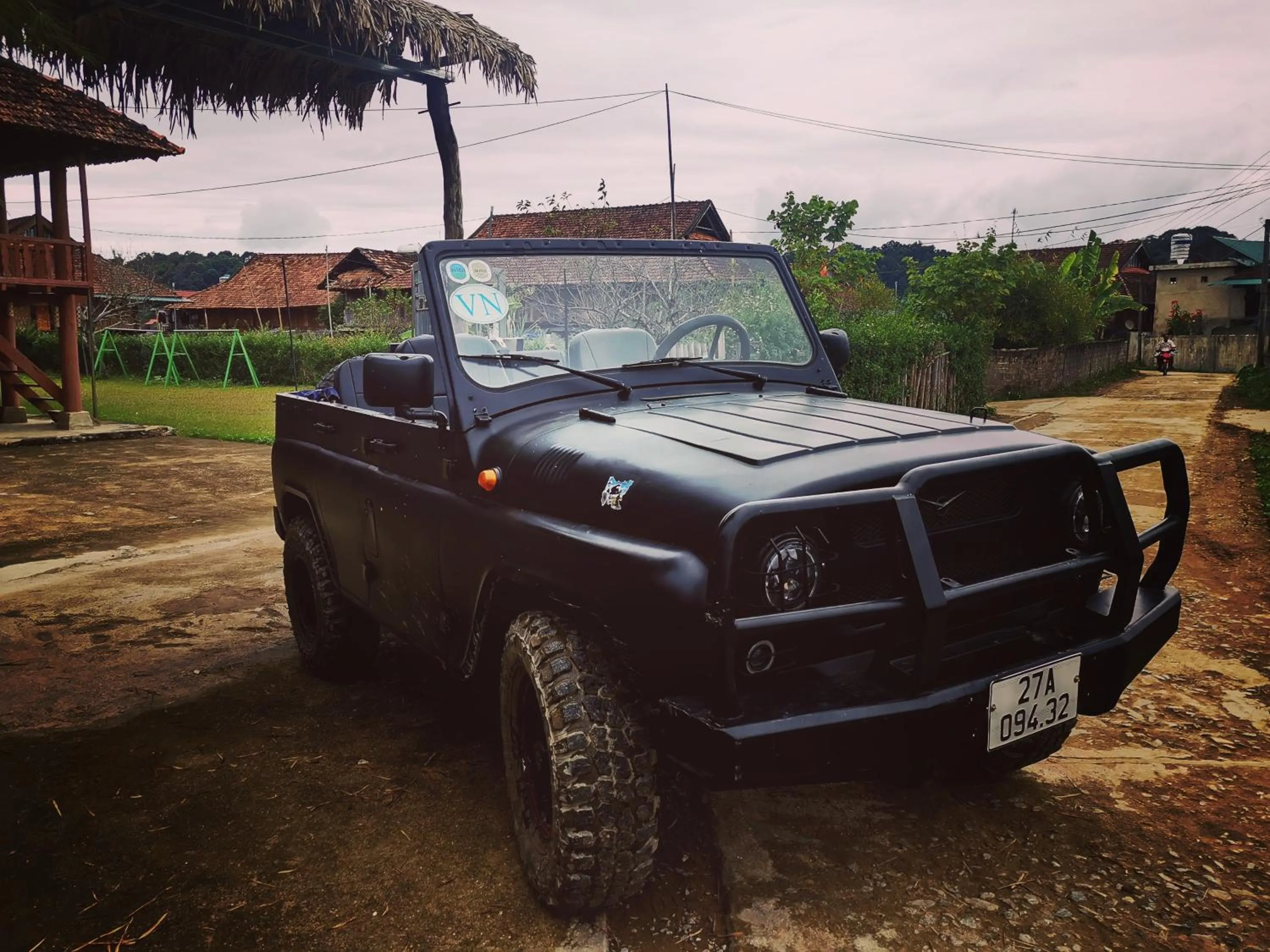 Day in Frontier Hostel & Tours