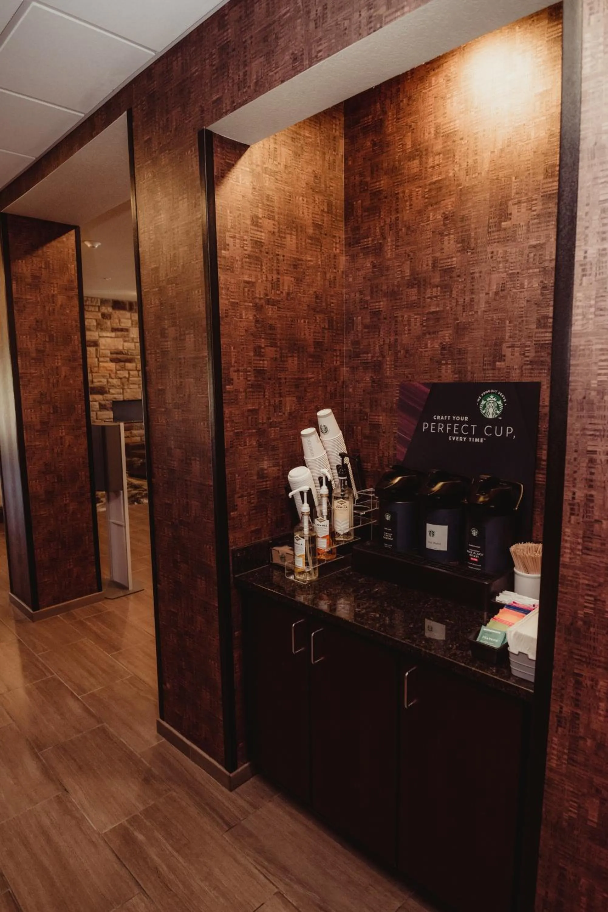 Coffee/tea facilities in Cobblestone Hotel & Suites - Ottumwa