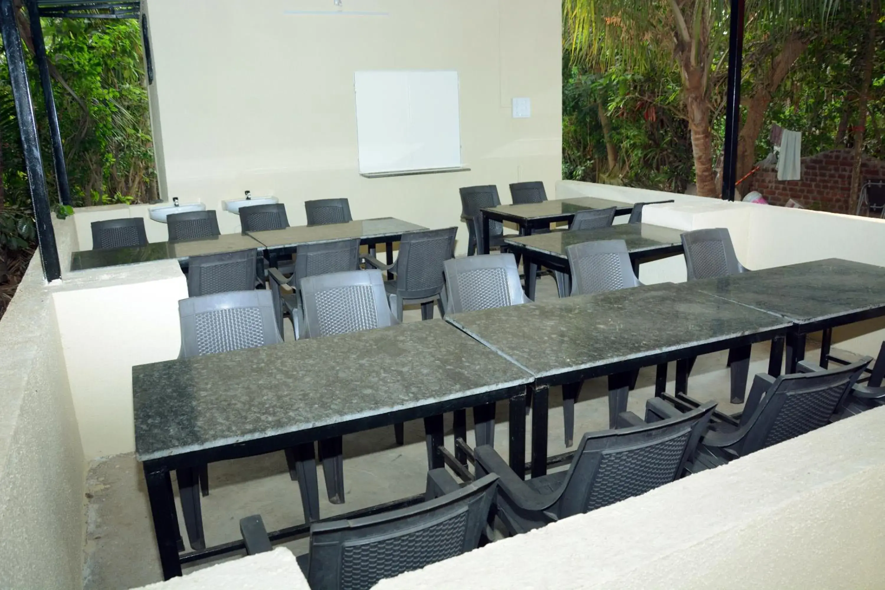 Restaurant/places to eat in Shree Swami Samarth Resort Restaurant/places to eat in Shree Swami Samarth Resort