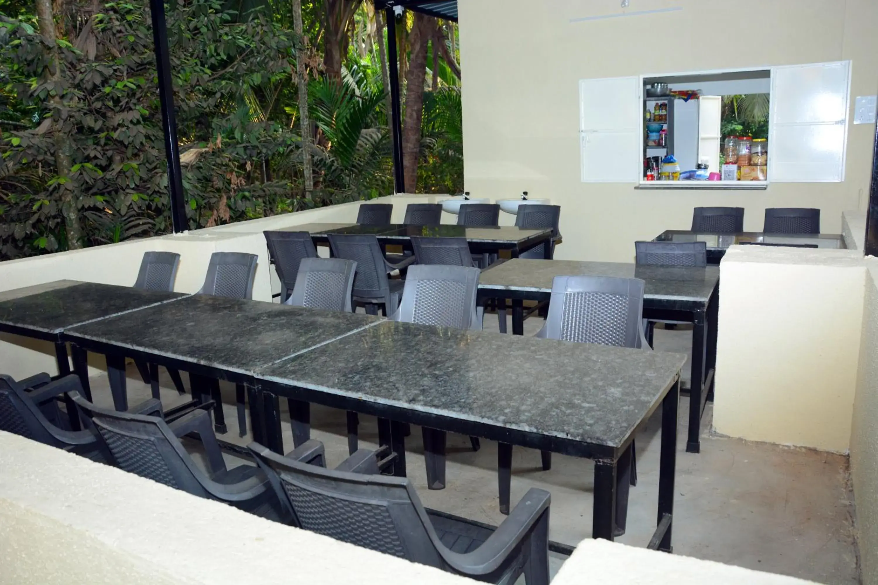 Restaurant/places to eat in Shree Swami Samarth Resort Restaurant/places to eat in Shree Swami Samarth Resort