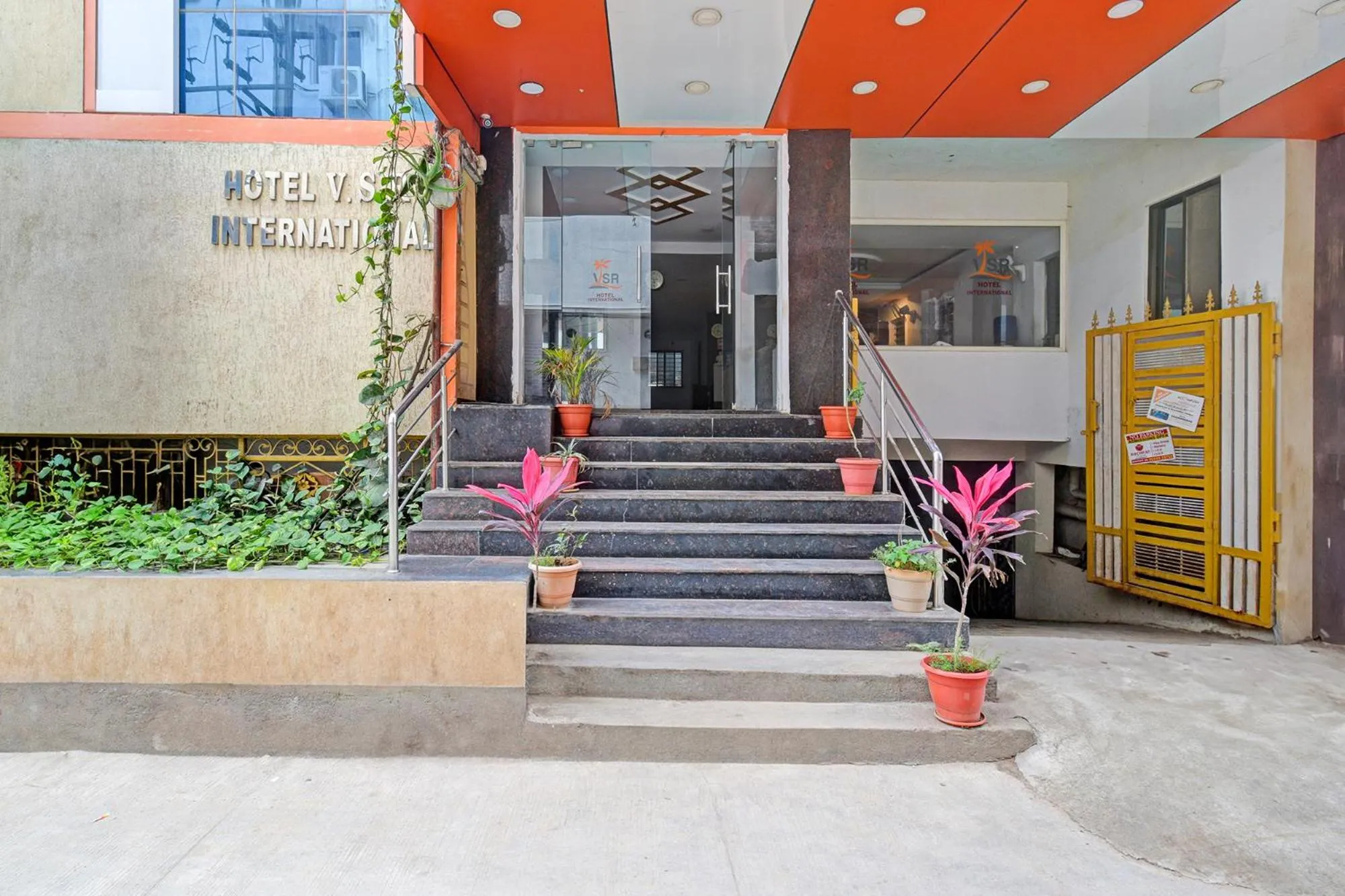 Facade/entrance in FabHotel VSR International