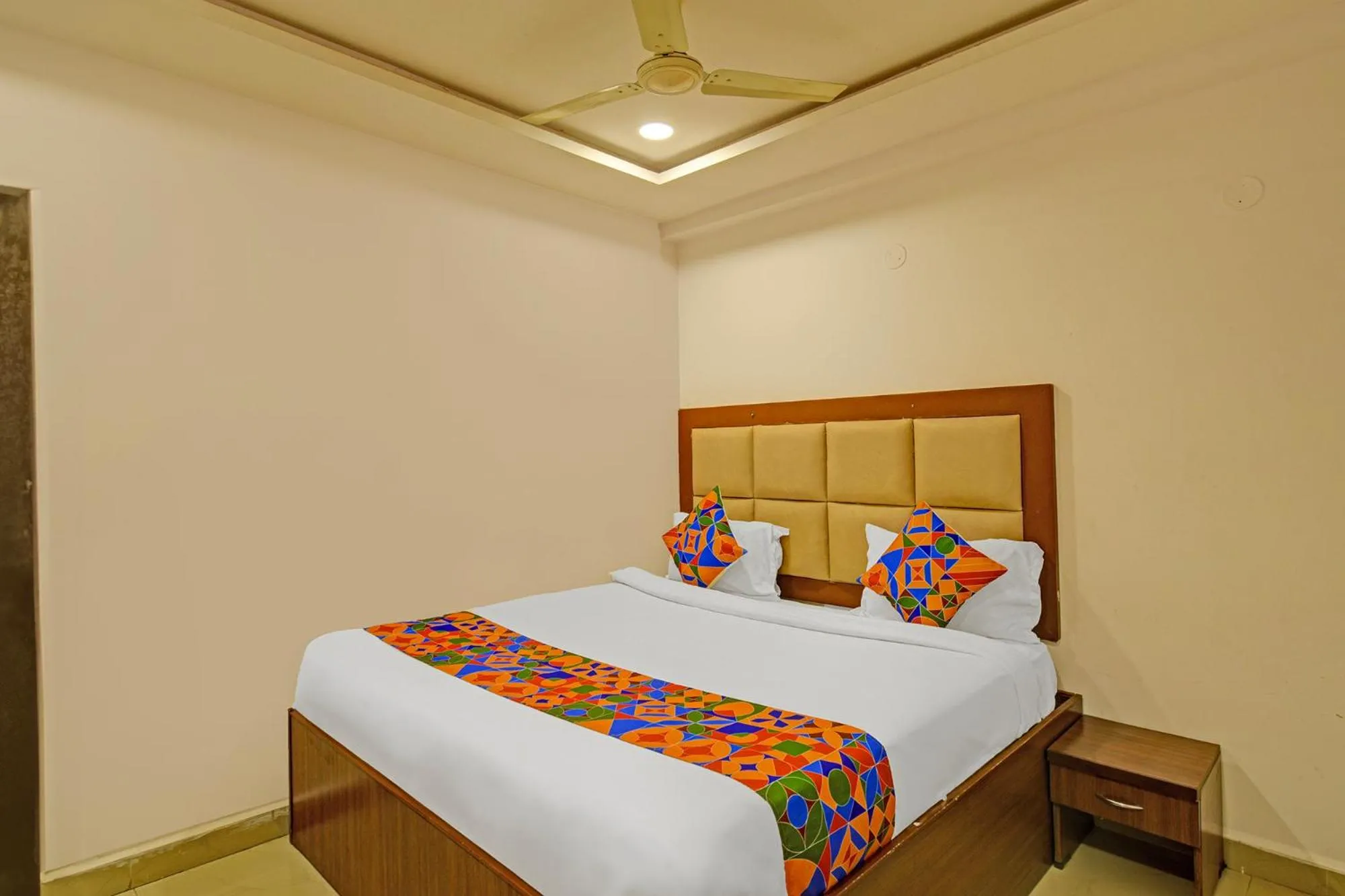 Bed in FabHotel VSR International