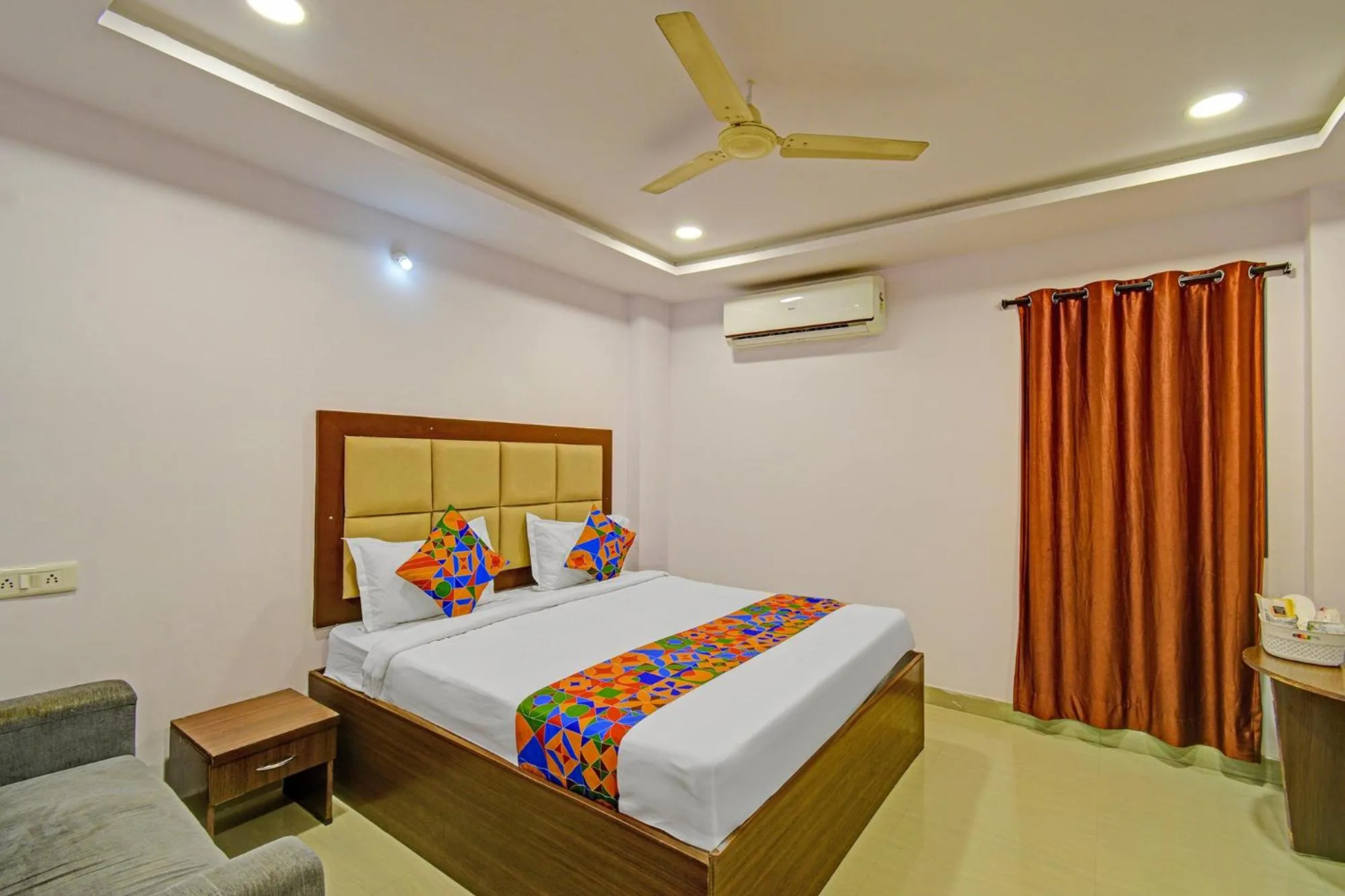 Bed in FabHotel VSR International