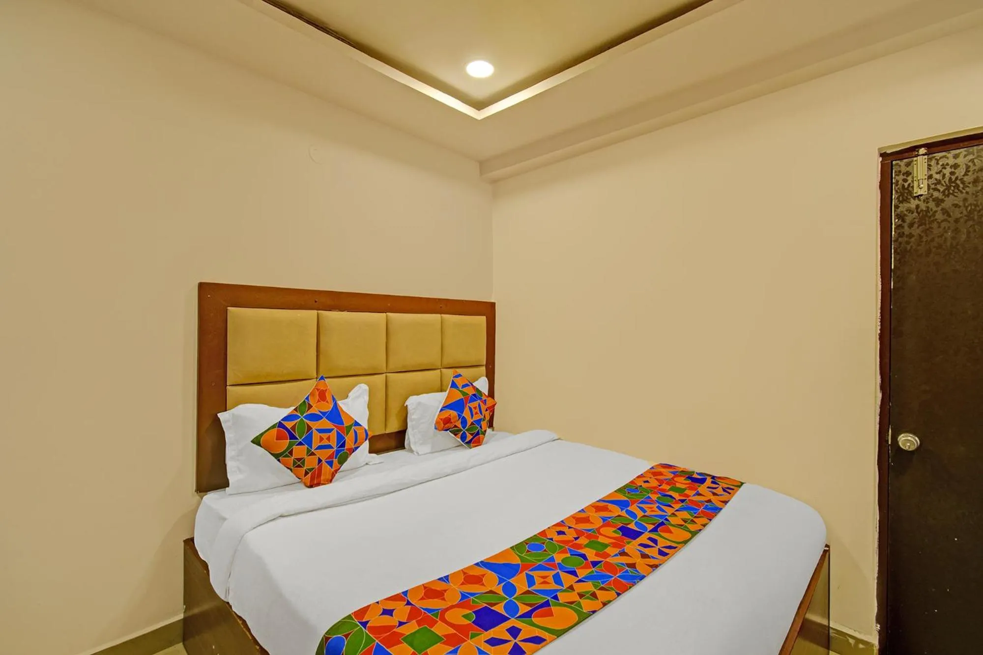 Bed in FabHotel VSR International