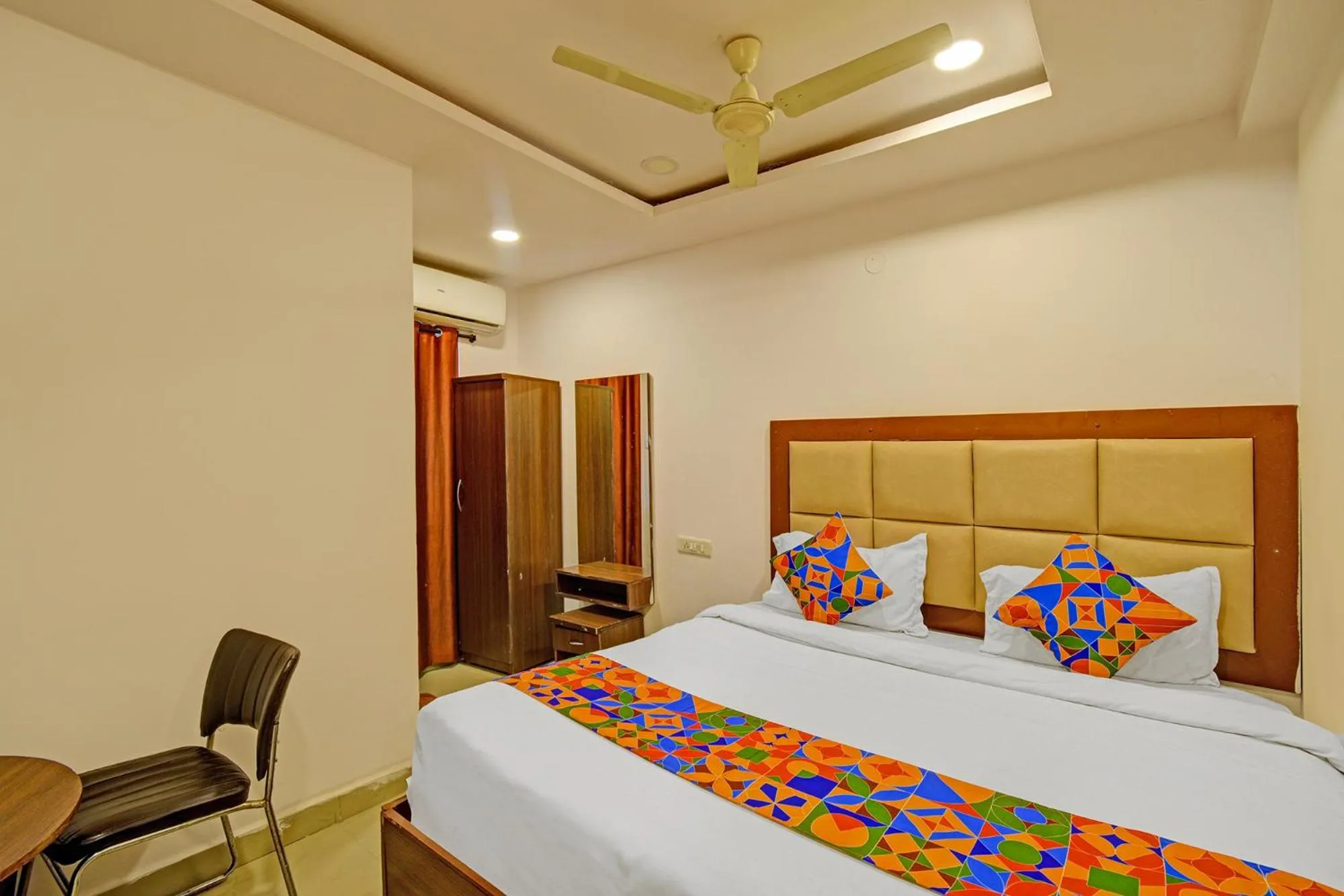 Bed in FabHotel VSR International