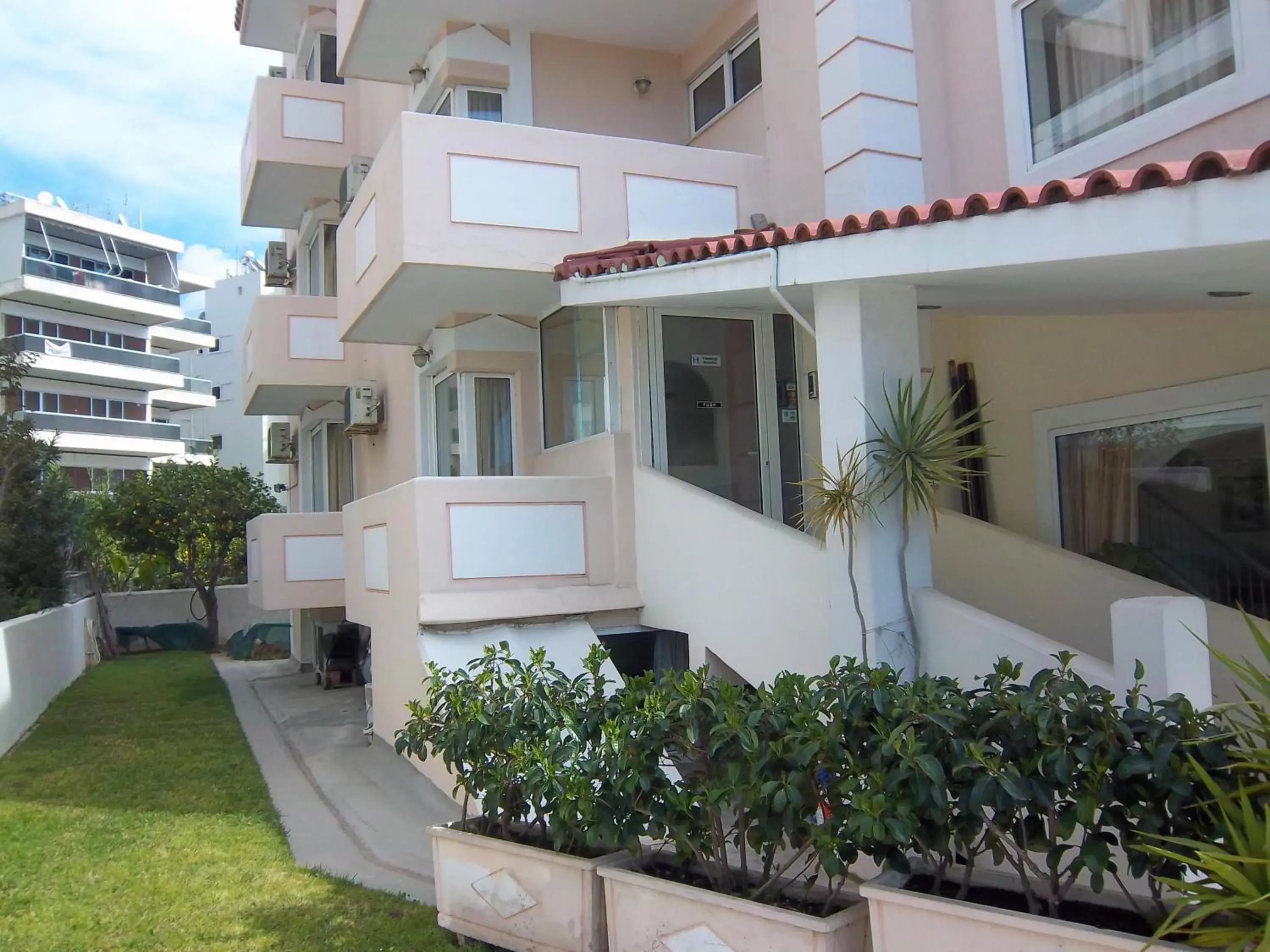 Facade/entrance in Parthenis Riviera Hotel Facade/entrance in Parthenis Riviera Hotel