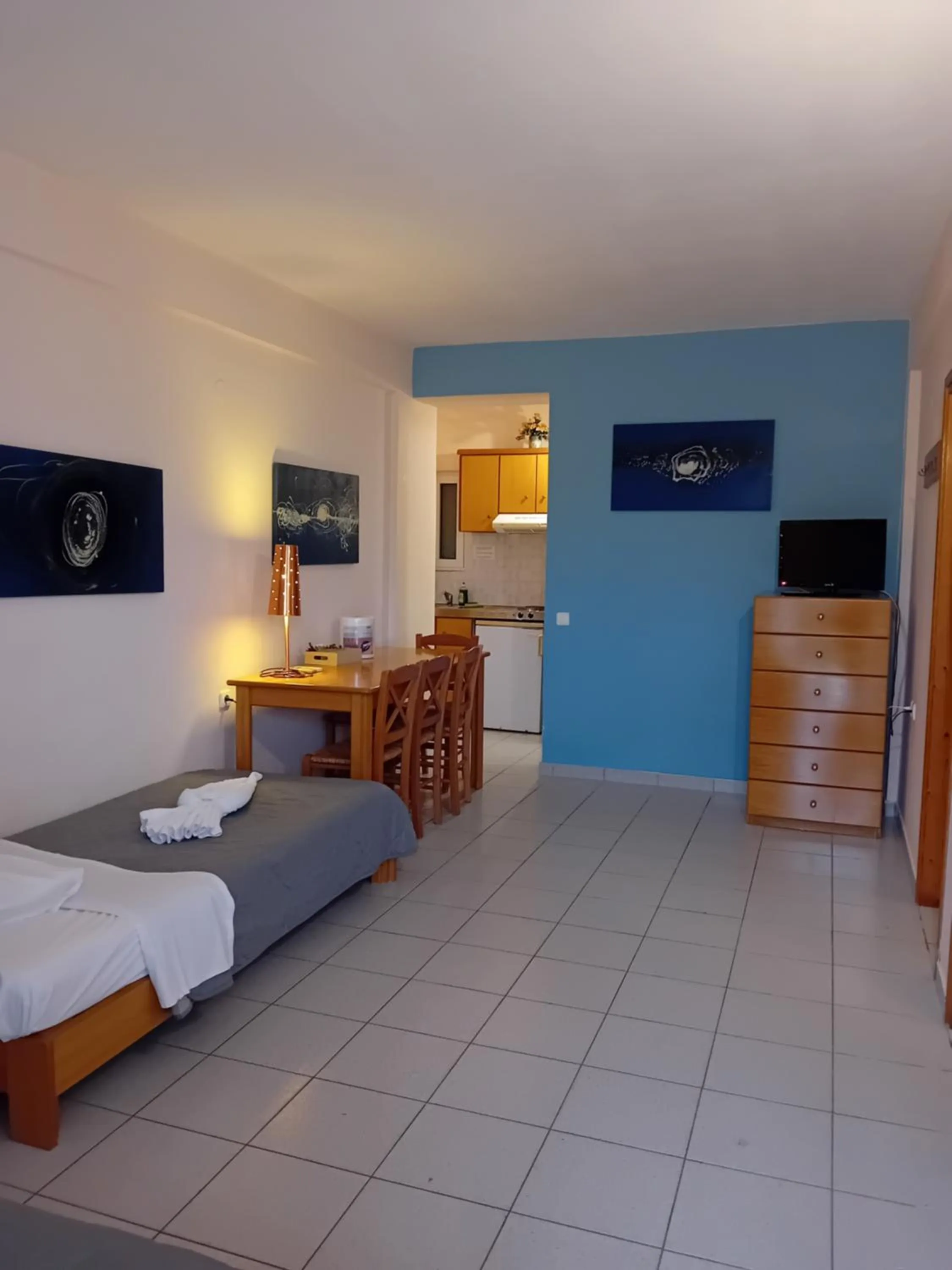 TV and multimedia in Heliotopos Apartments