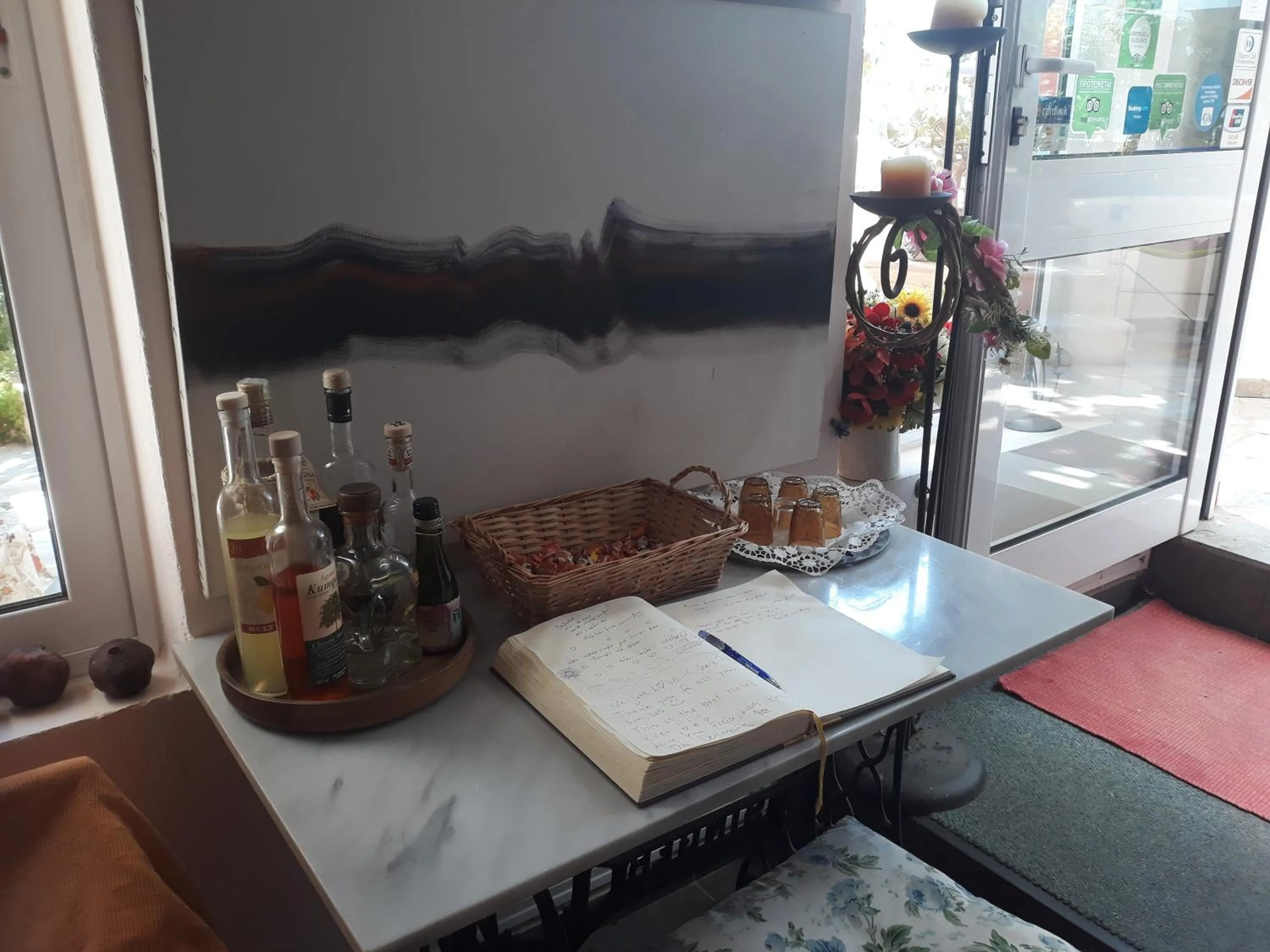 Seating area in Heliotopos Apartments