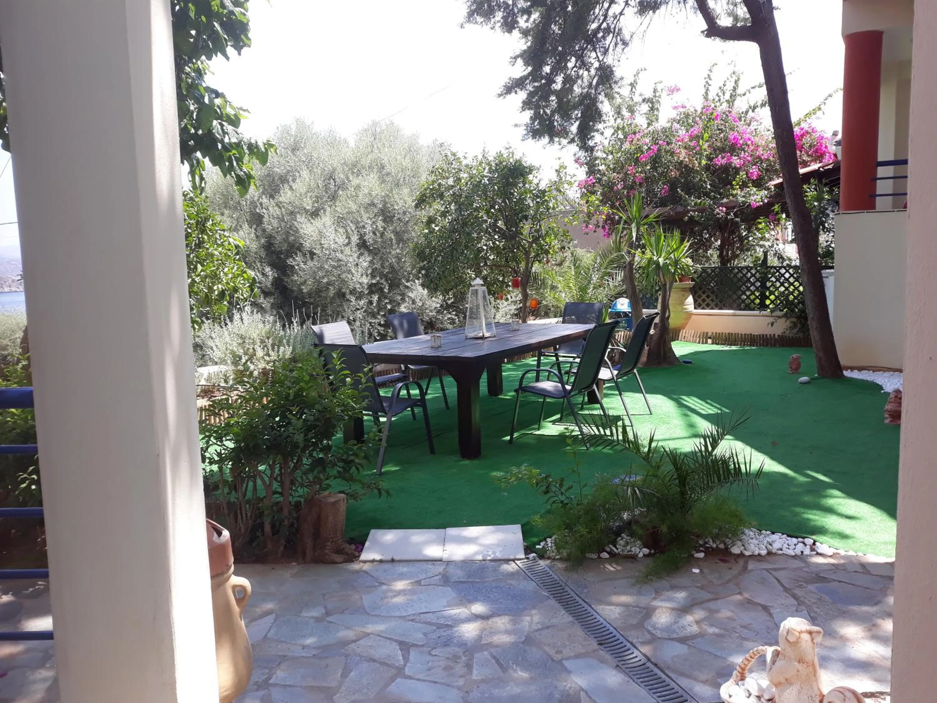 Garden in Heliotopos Apartments