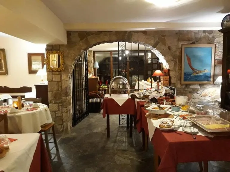 Breakfast in Heliotopos Apartments