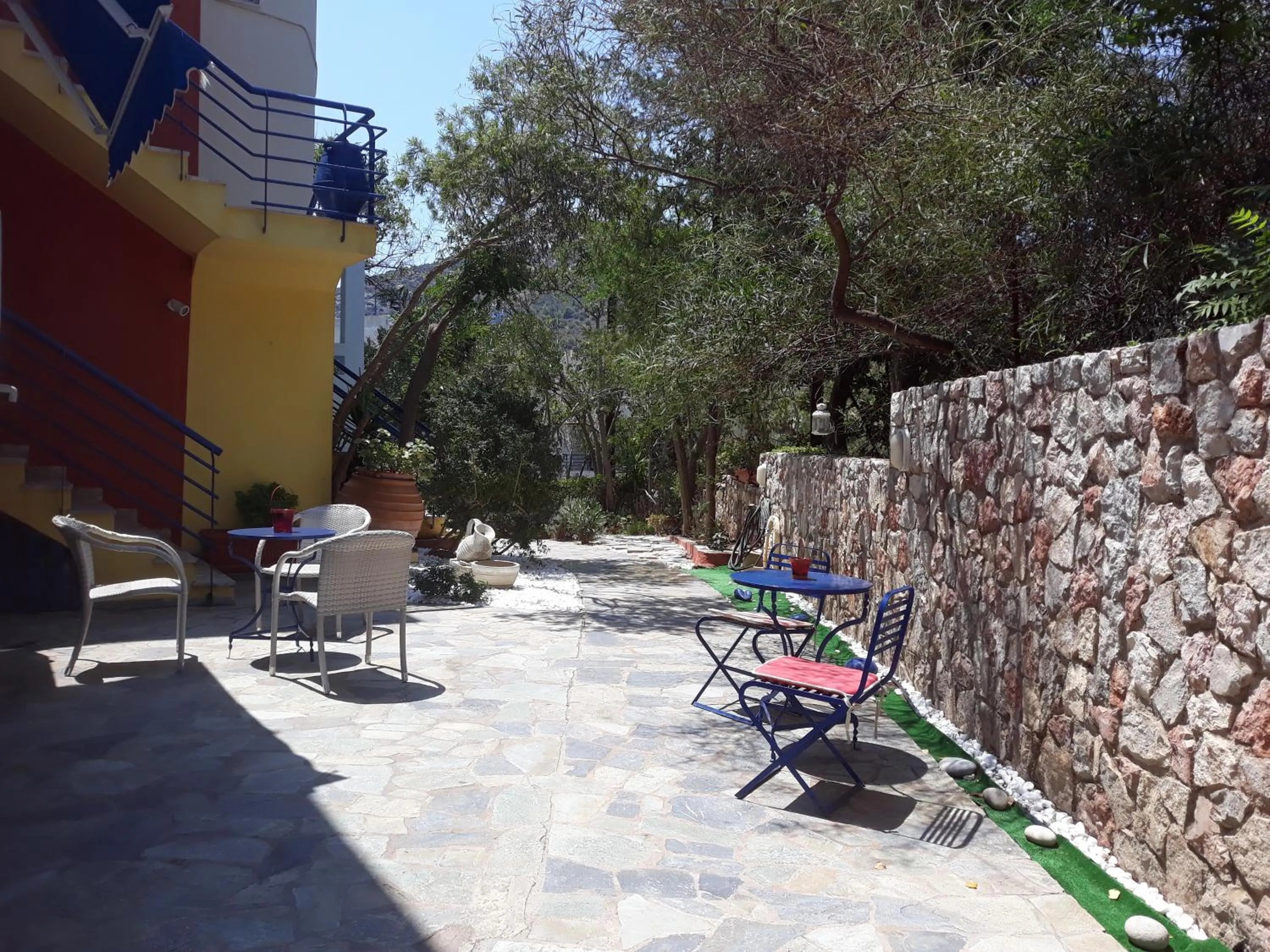 Garden in Heliotopos Apartments