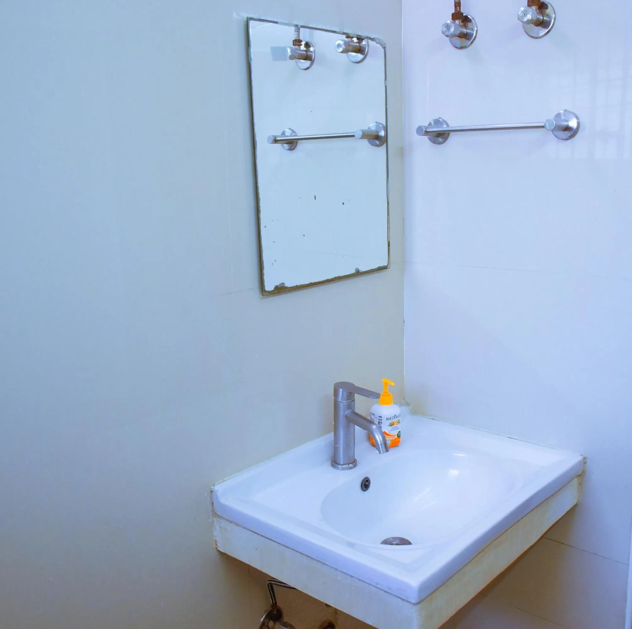 Bathroom in Naksha Tree Hotels Kishore Inn - Koyambedu