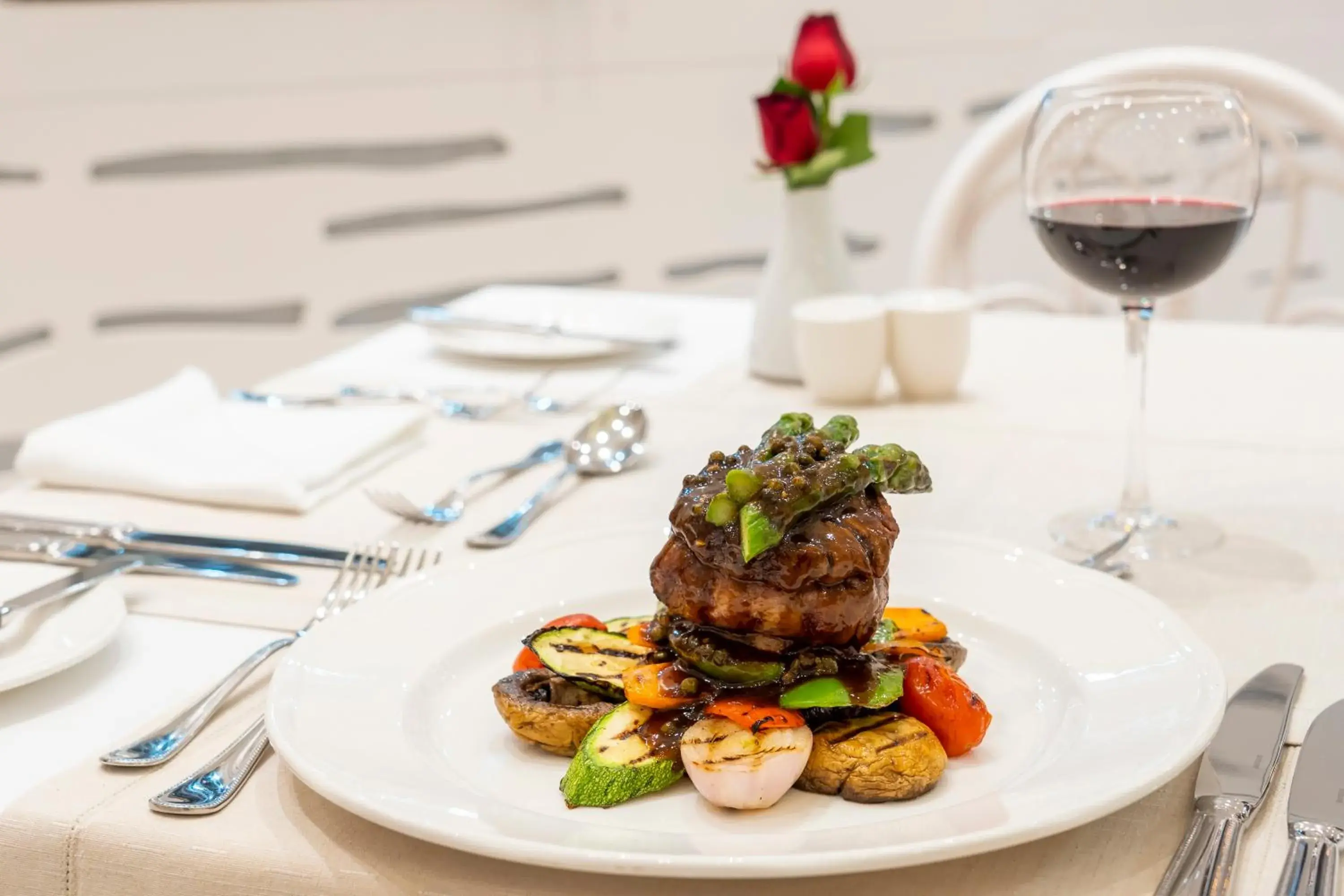 Restaurant/places to eat in Kydon The Heart City Hotel Restaurant/places to eat in Kydon The Heart City Hotel