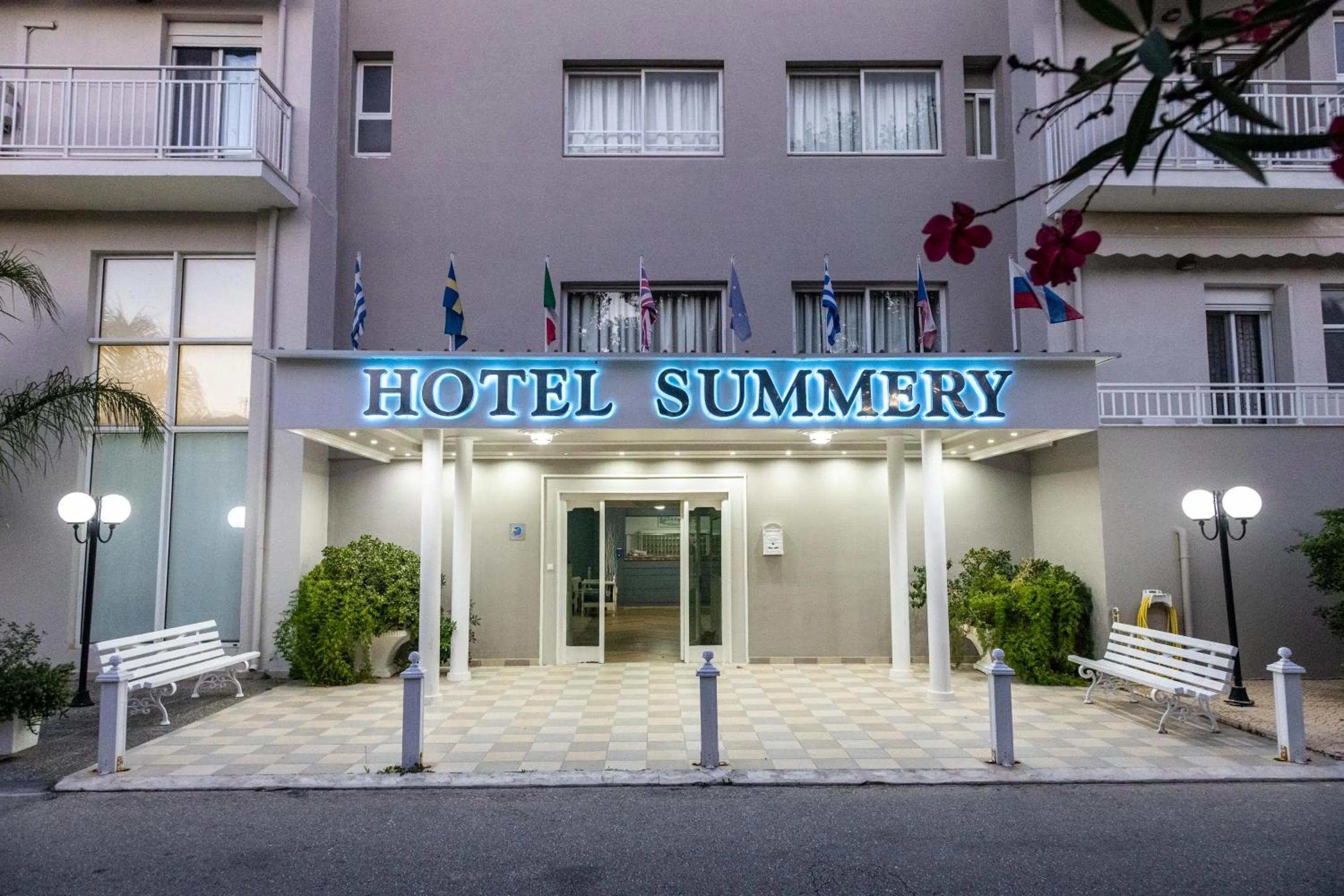 Facade/entrance in Hotel Summery