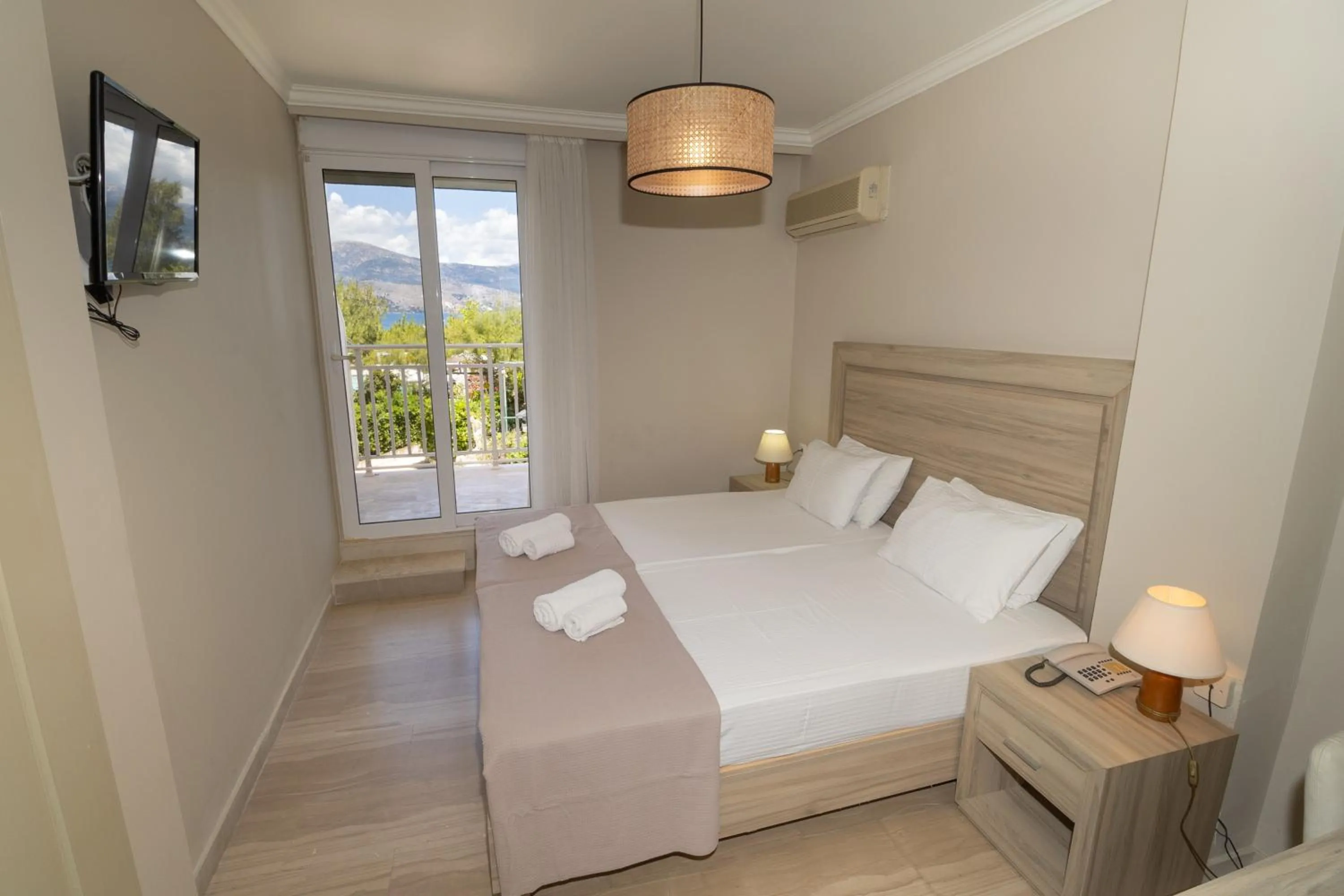 Bed in Hotel Summery