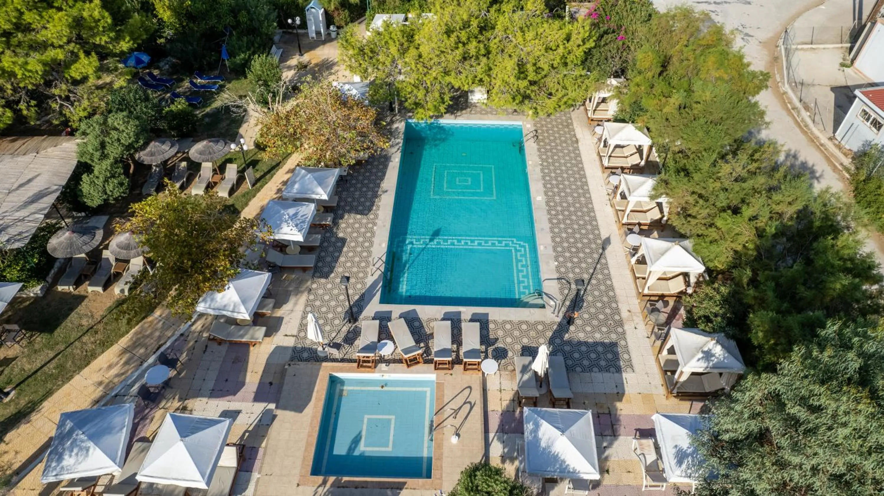 Swimming pool in Hotel Summery