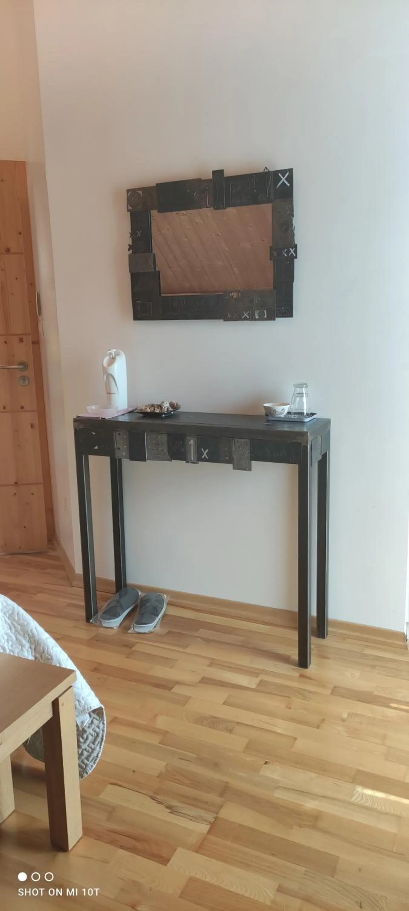 Decorative detail in Chambres d'hôtes Au Doubs Murmure