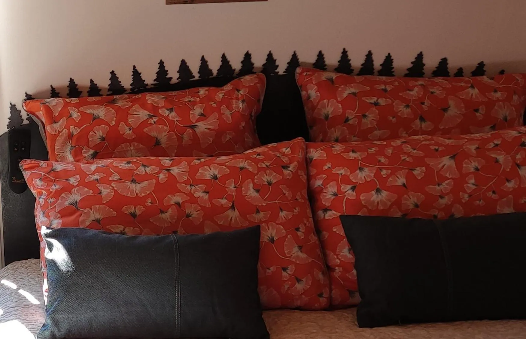 Decorative detail in Chambres d'hôtes Au Doubs Murmure