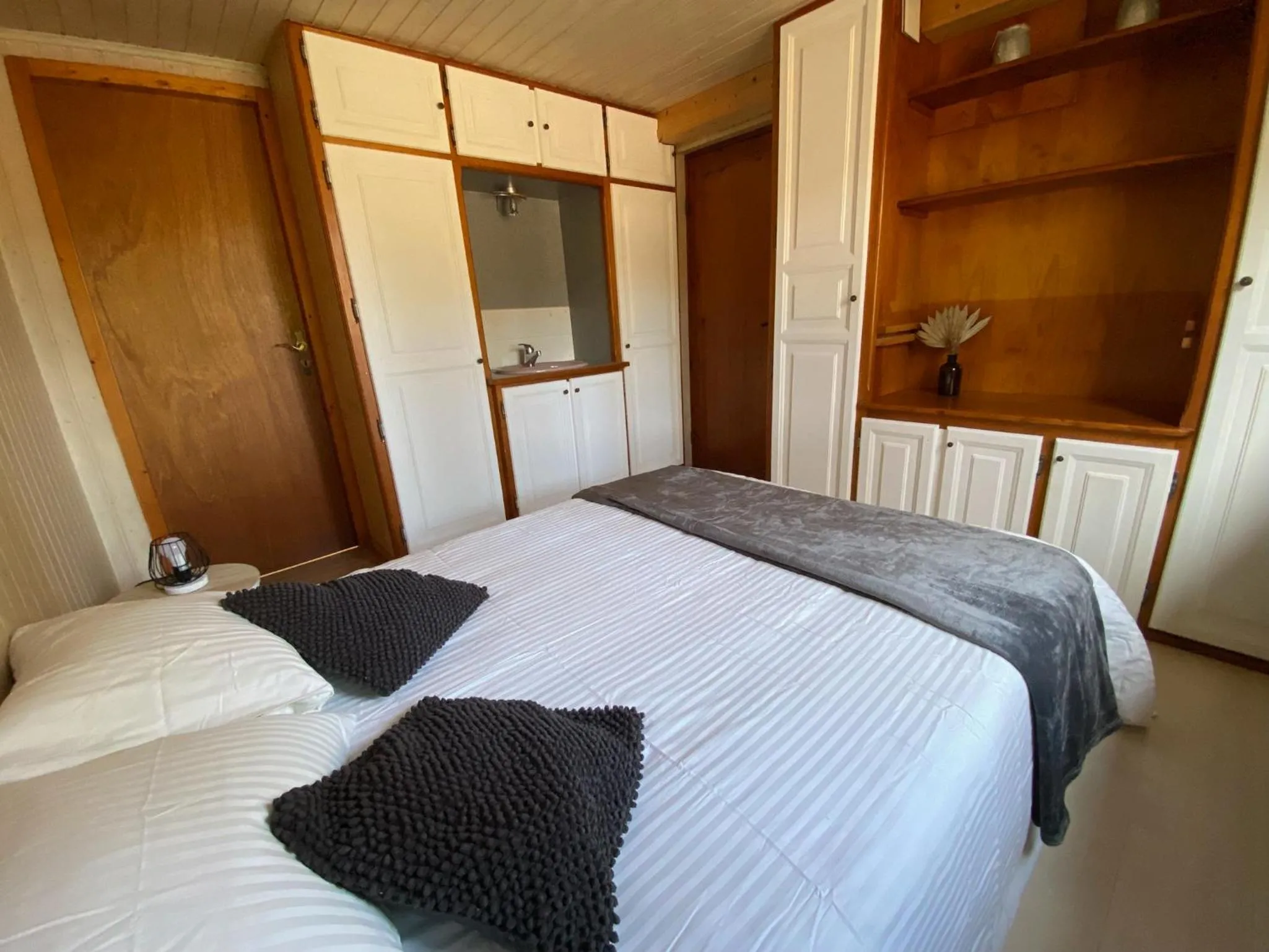 Bedroom, Bed in Chalet les Bleuets 12p - babyfoot & Wii