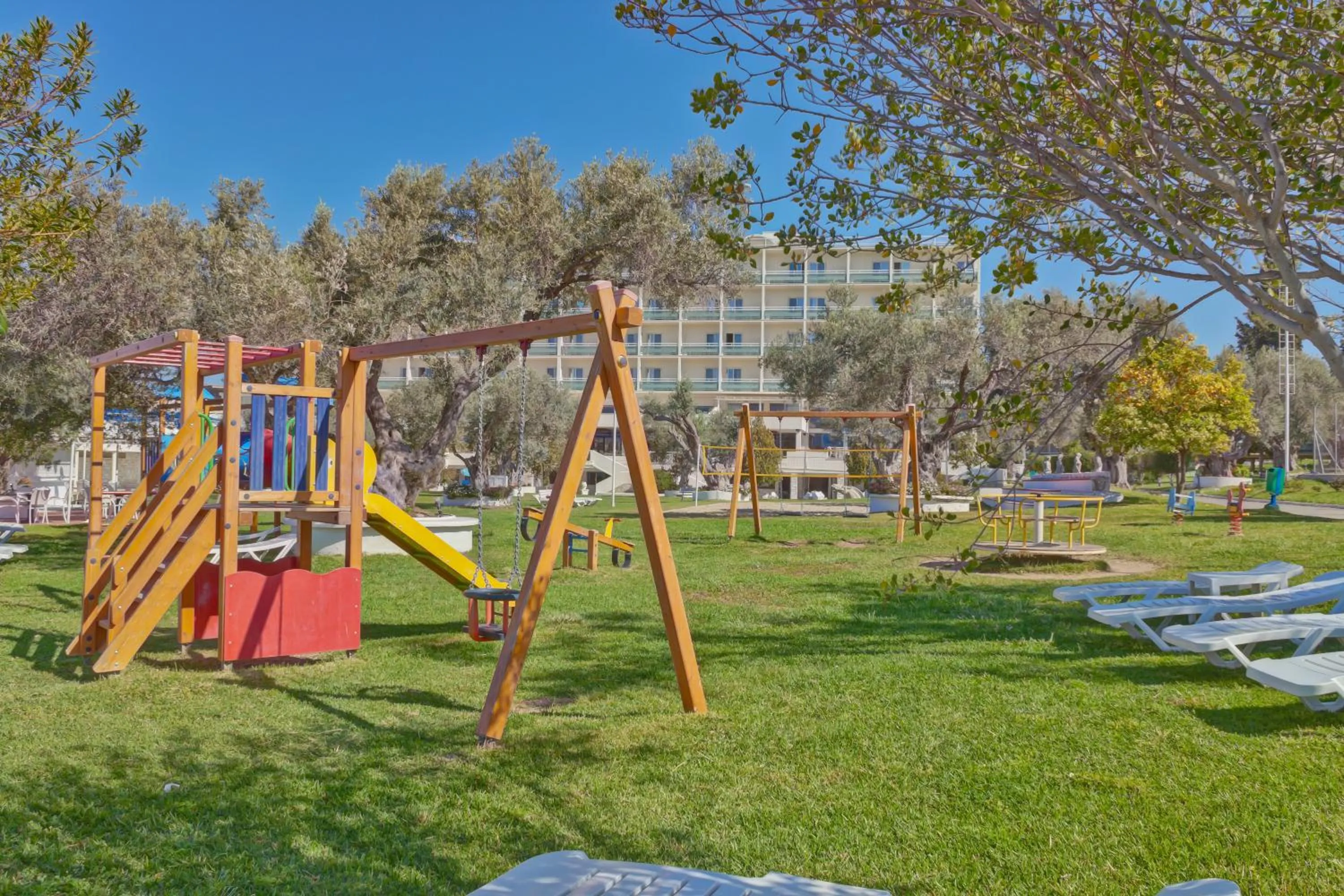 Area and facilities in Palmariva Beach Hotel