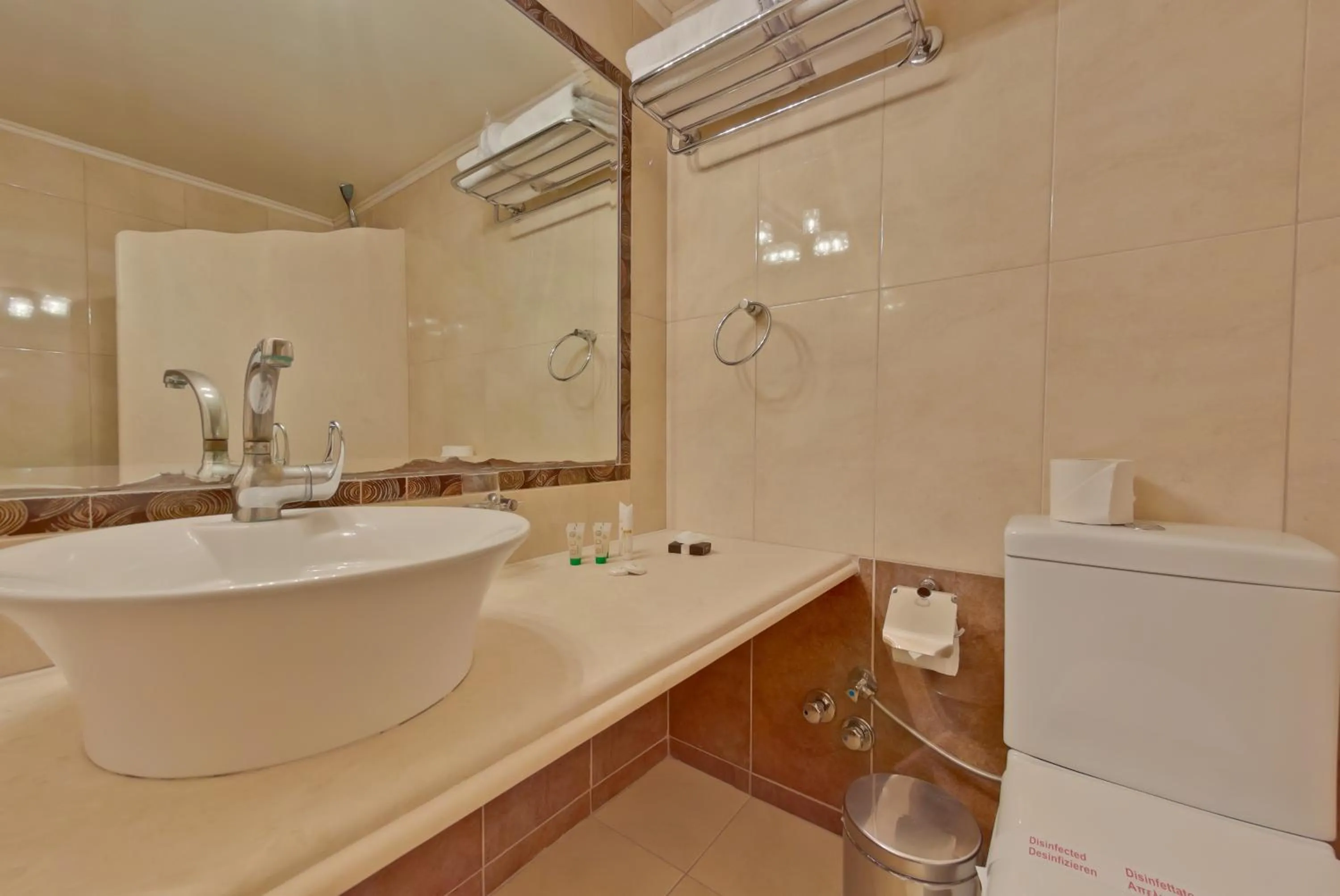 Bathroom in Palmariva Beach Hotel