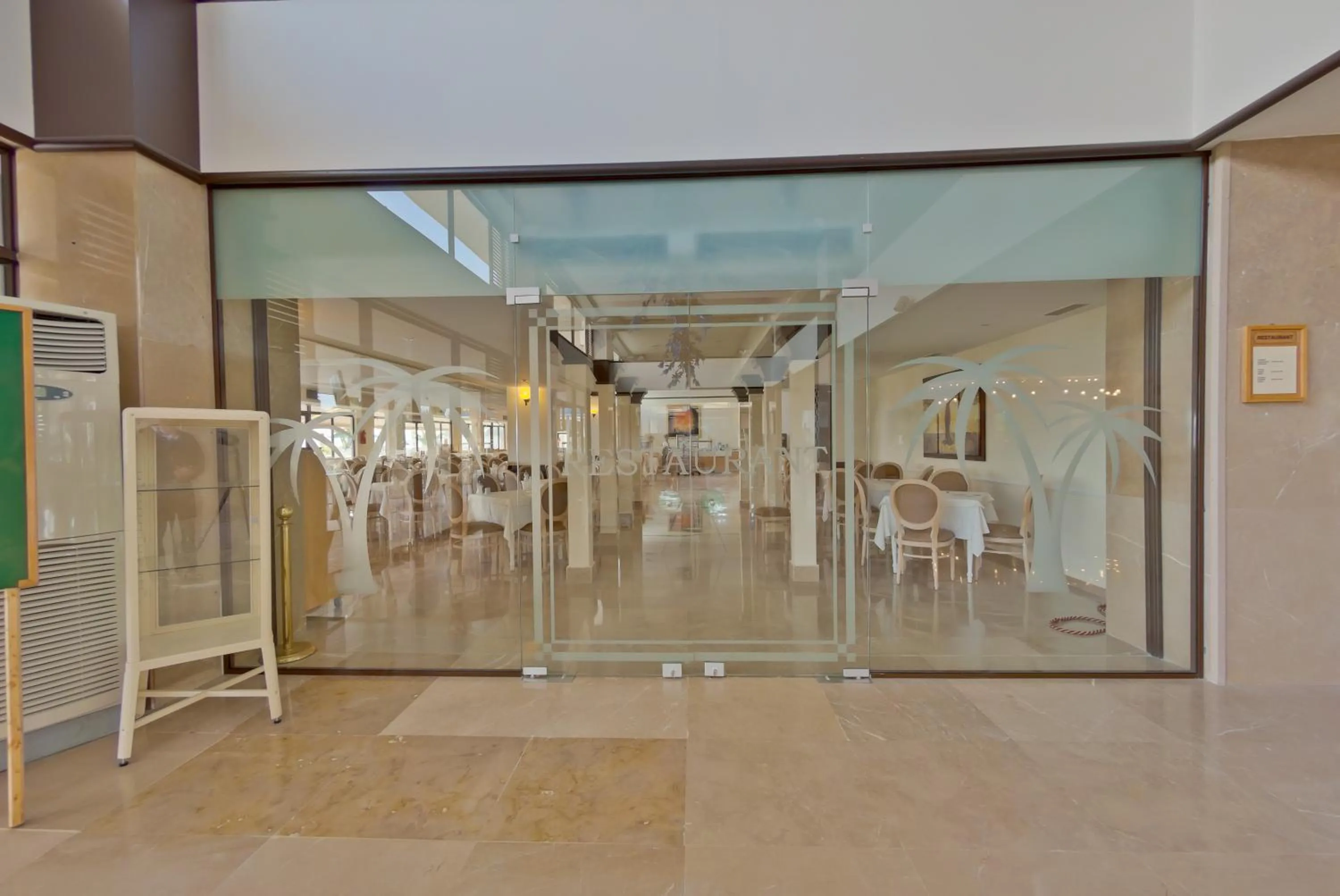 Restaurant/places to eat in Palmariva Beach Hotel