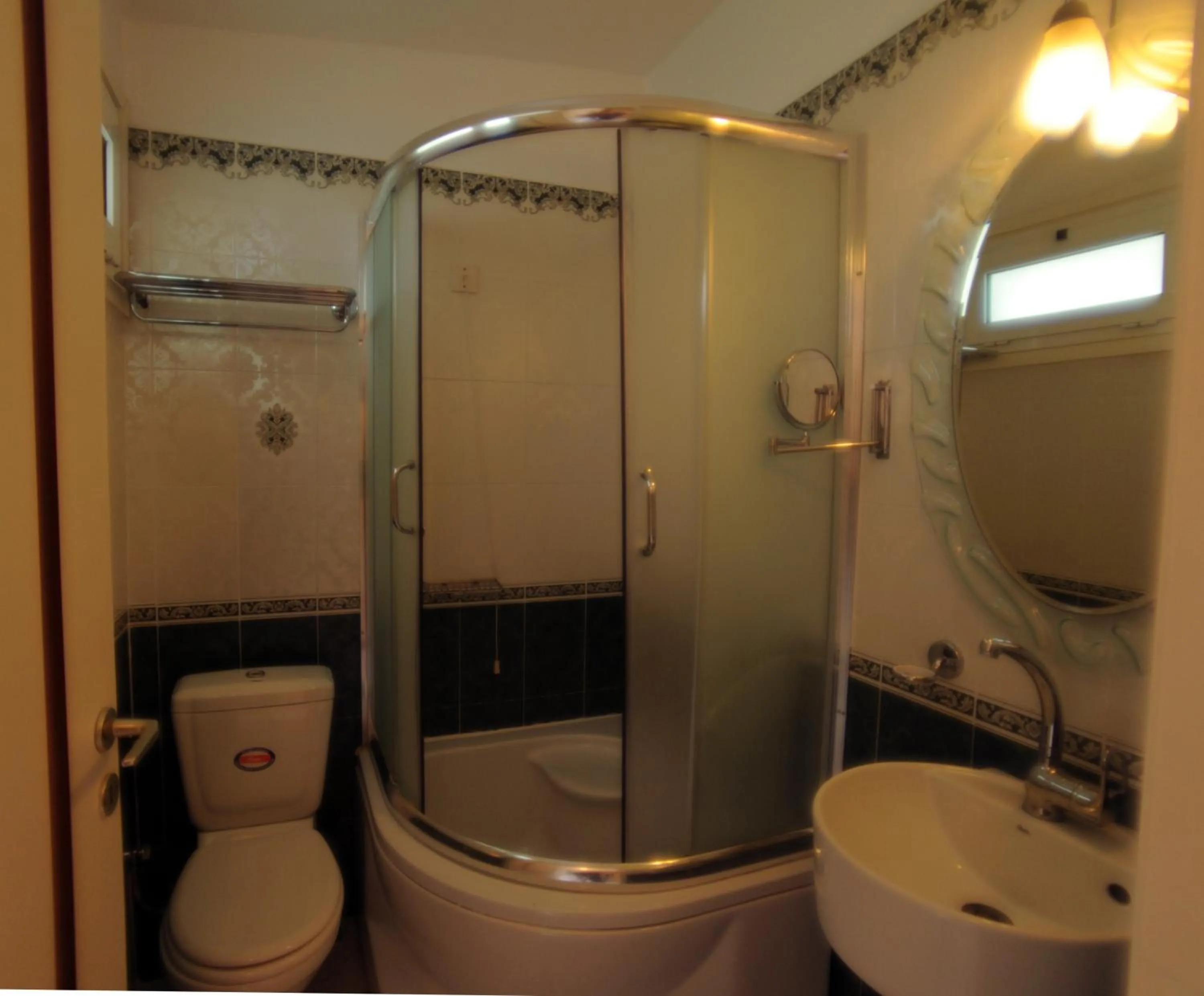 Bathroom in Palmariva Beach Hotel