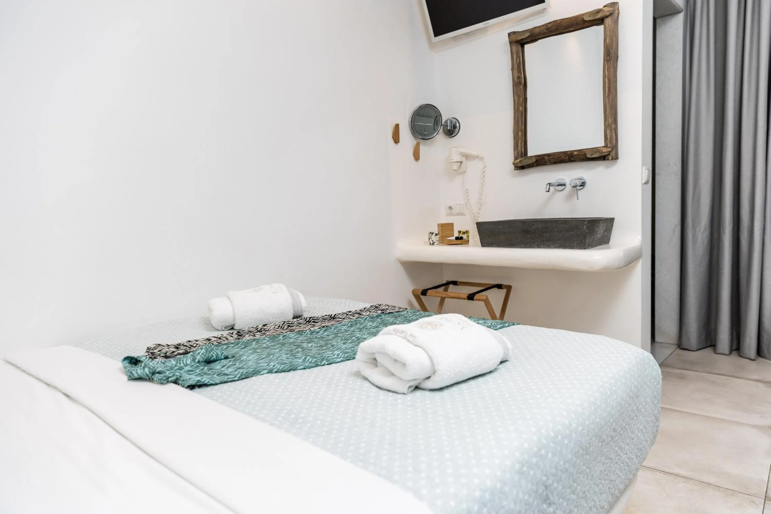 Bed in Korali Palace