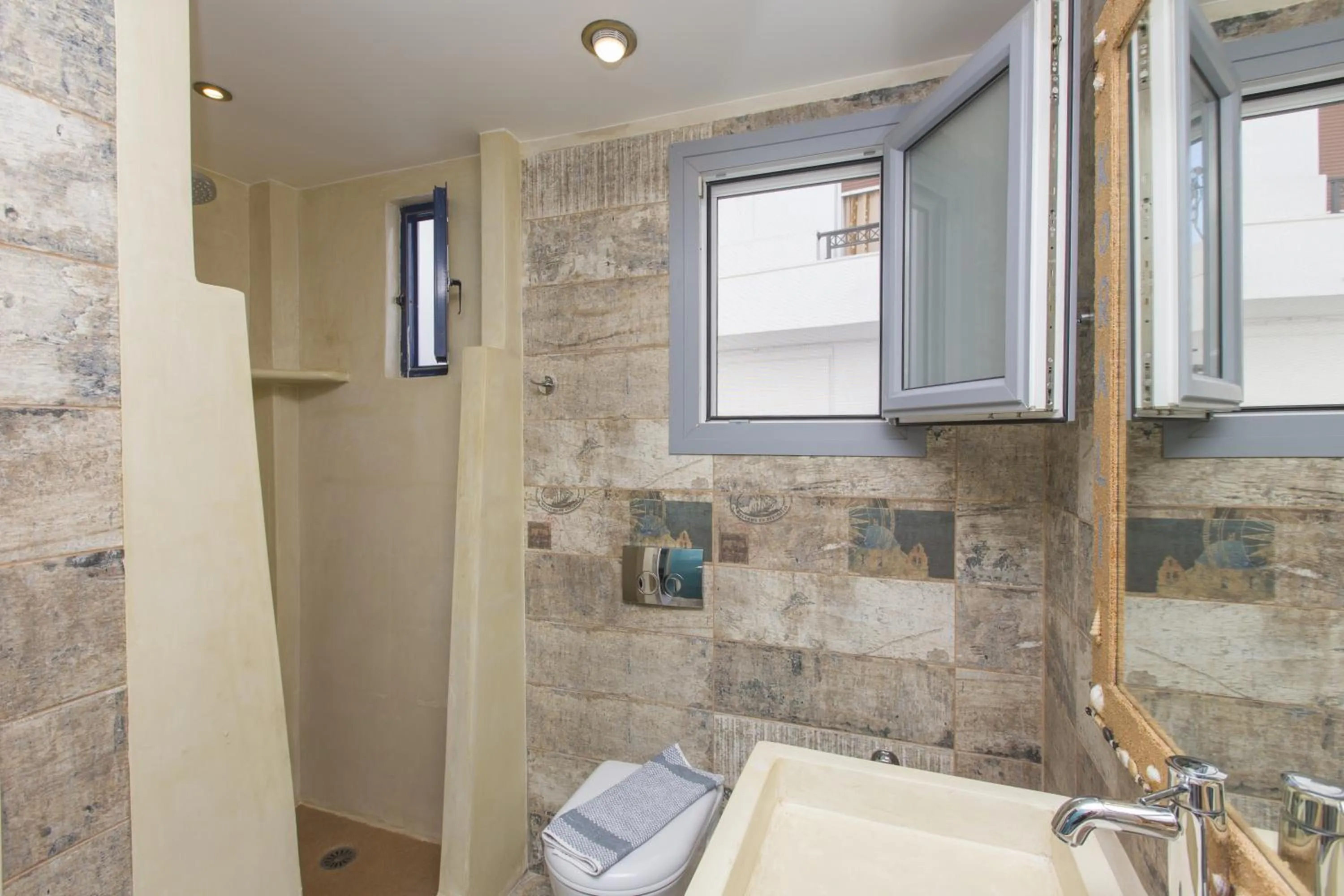 Bathroom in Korali Palace