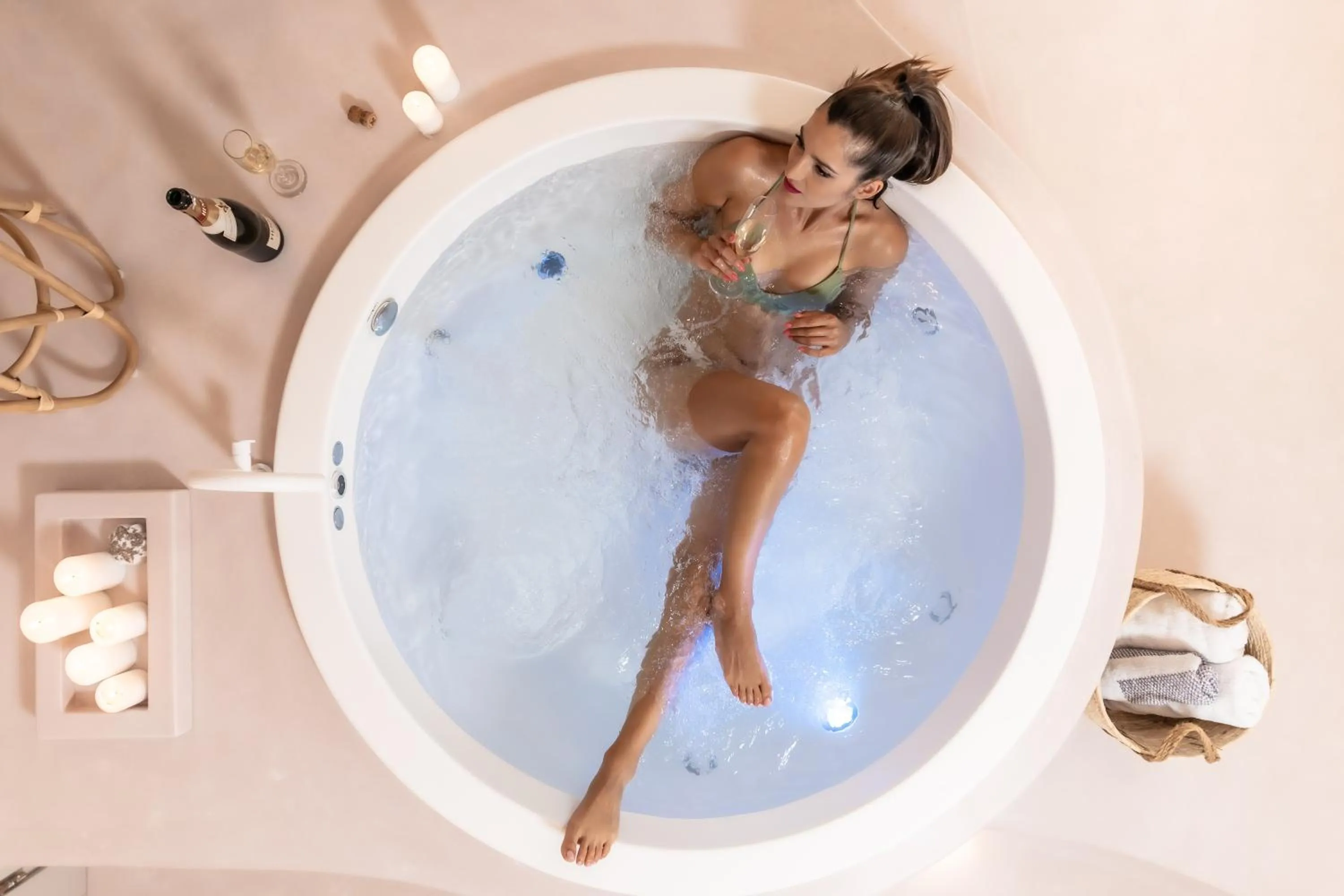 Hot Tub in Antony Suites (Adults Only)