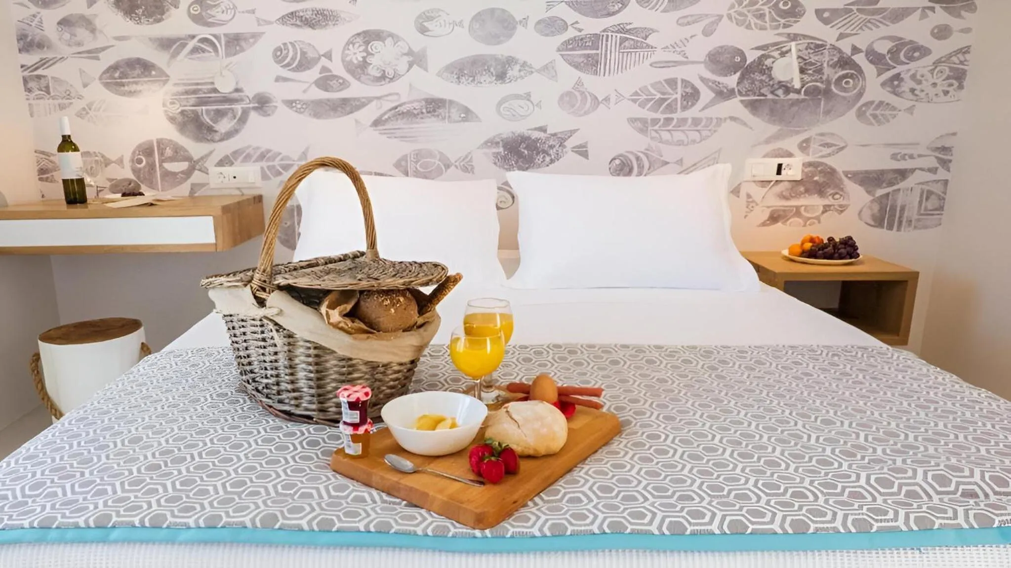 Bed in Antony Suites (Adults Only)