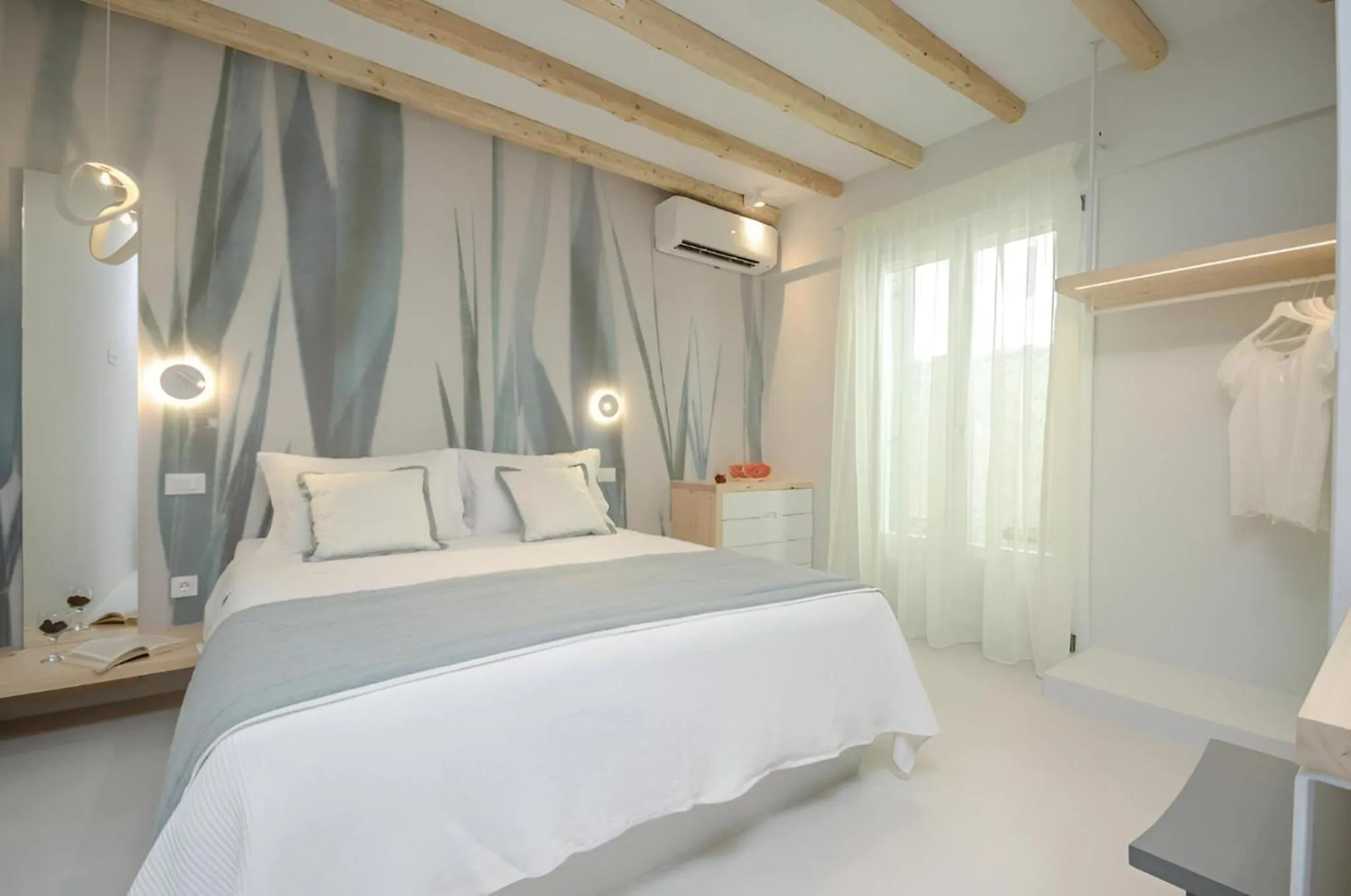 Bed in Antony Suites (Adults Only)