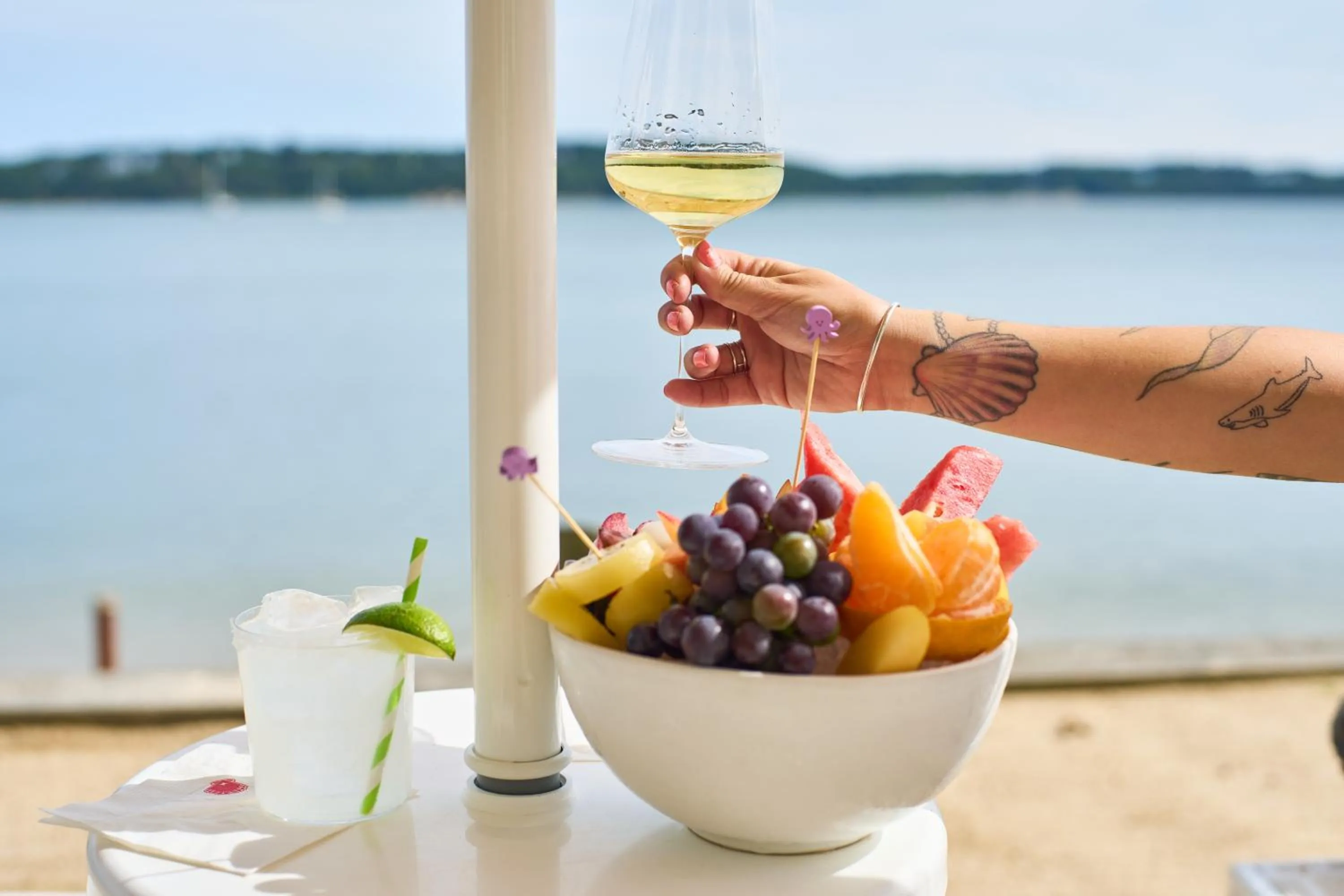 Restaurant/places to eat in Silver Sands Motel & Beach Bungalows