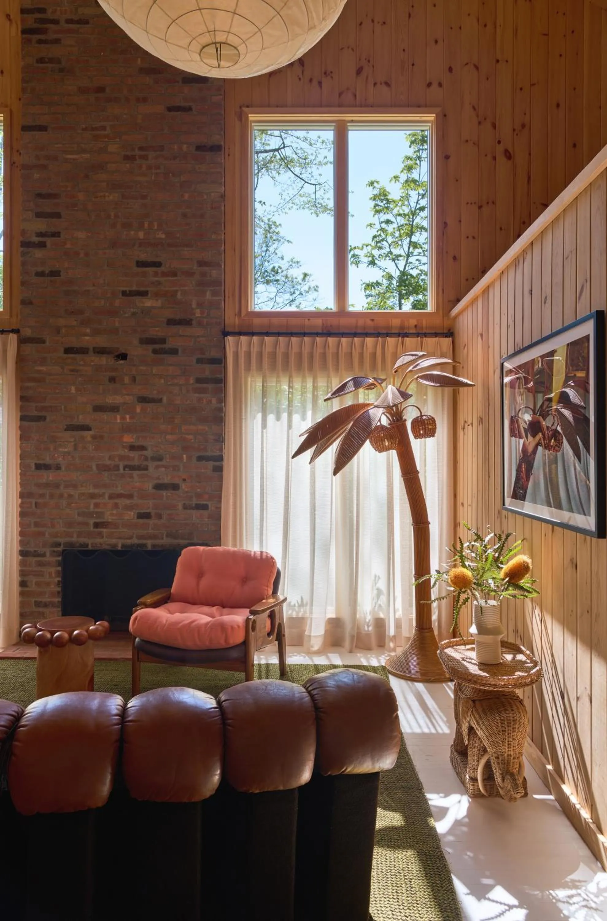 Living room in Silver Sands Motel & Beach Bungalows