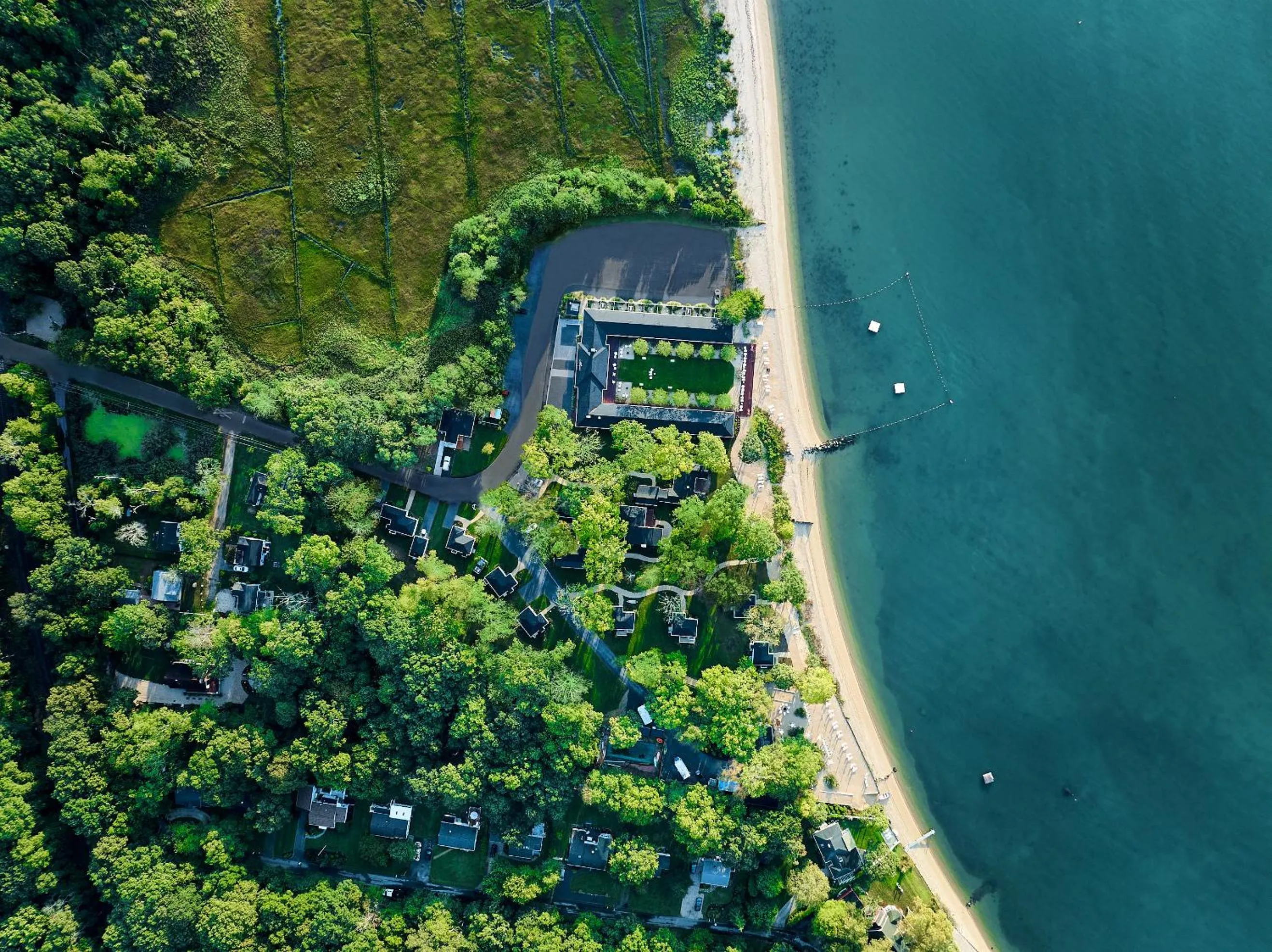 Natural landscape in Silver Sands Motel & Beach Bungalows