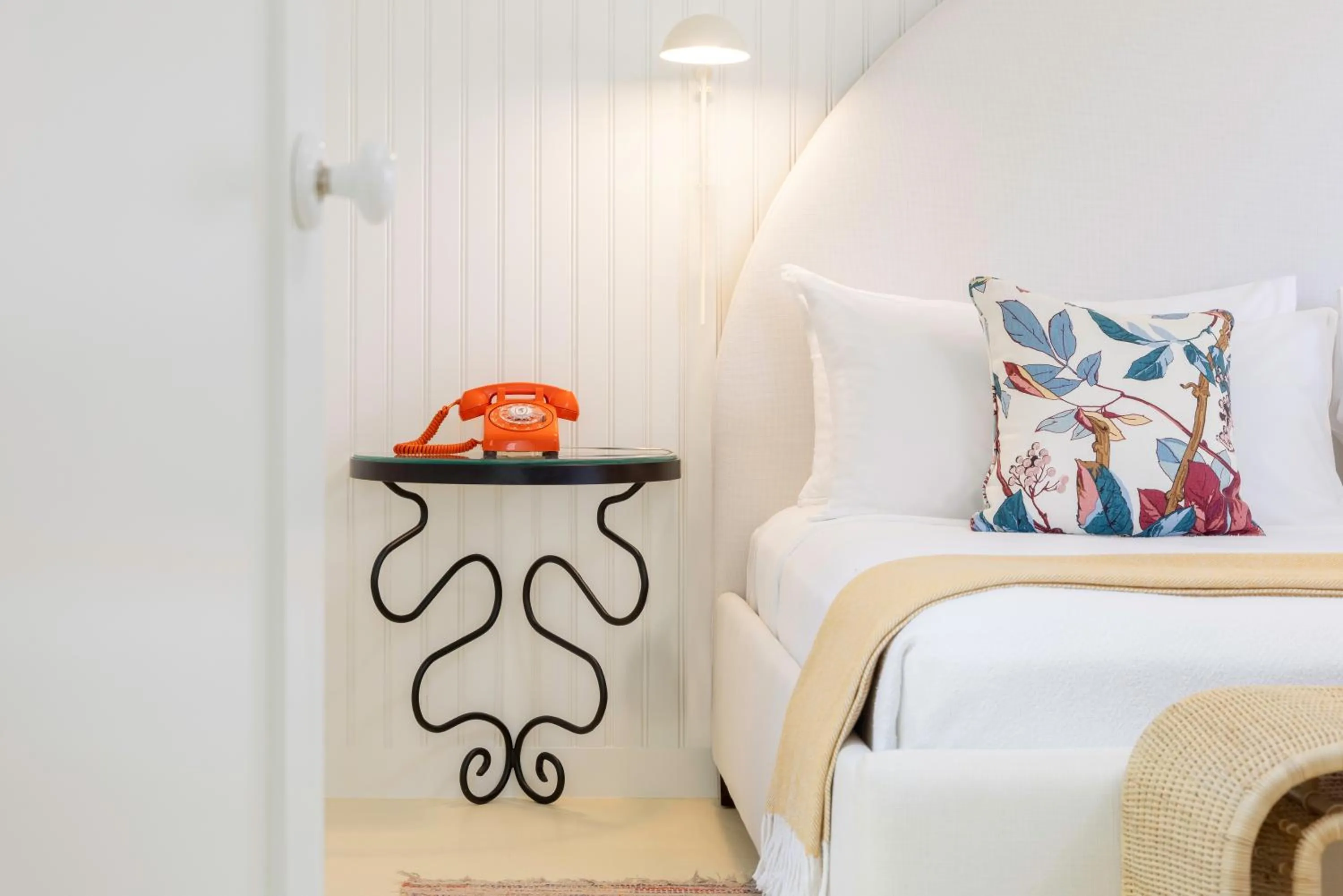 Bed in Silver Sands Motel & Beach Bungalows