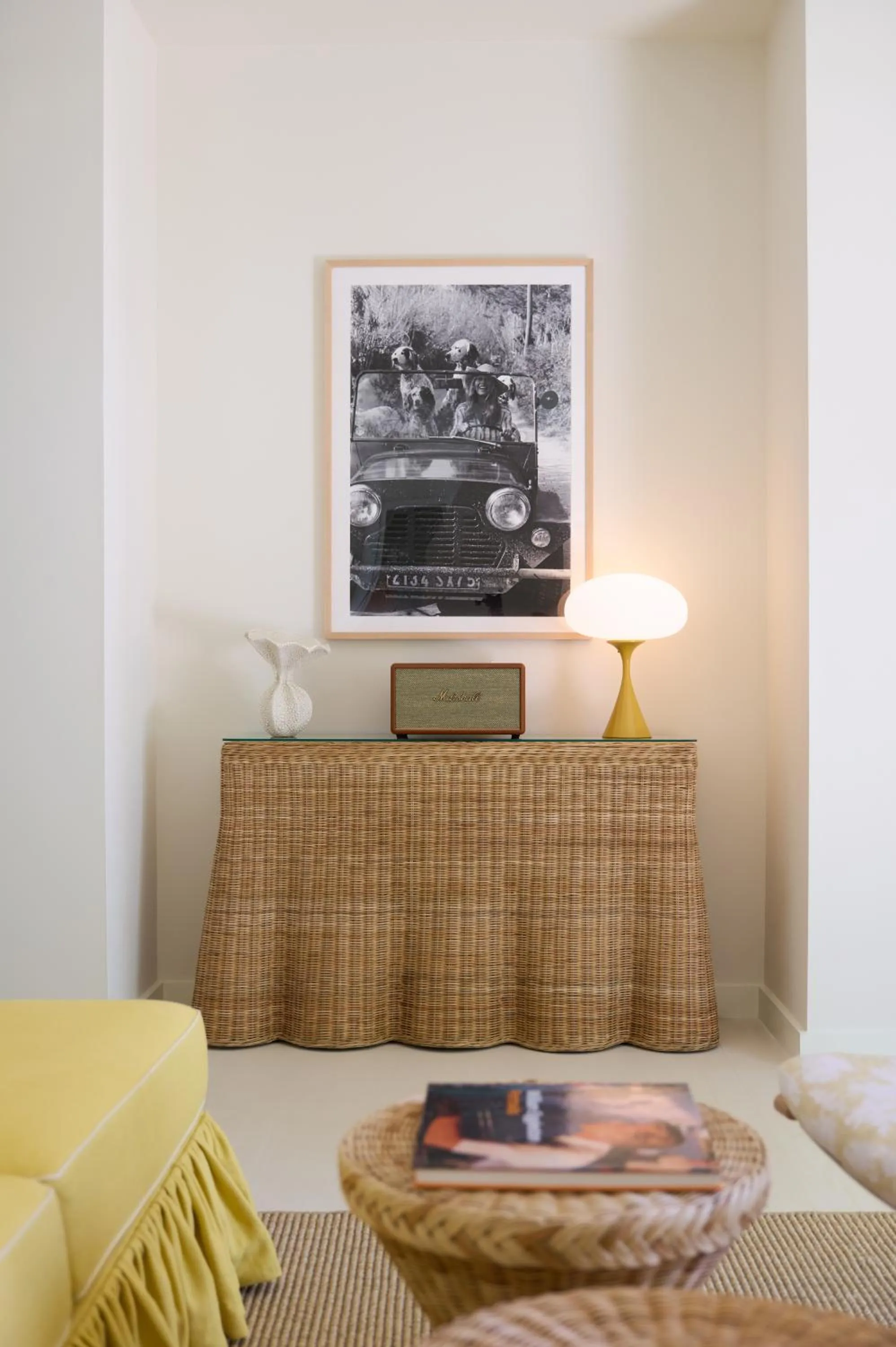 Living room in Silver Sands Motel & Beach Bungalows