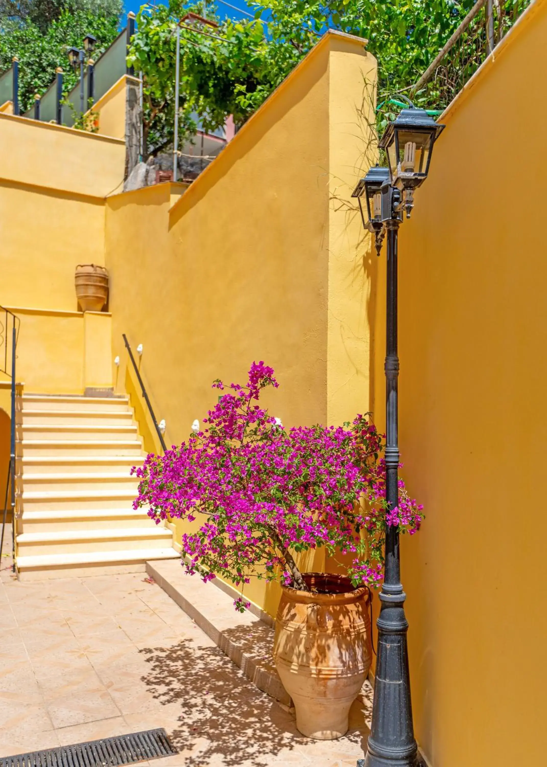 Property building in Corfu Secret Property building in Corfu Secret